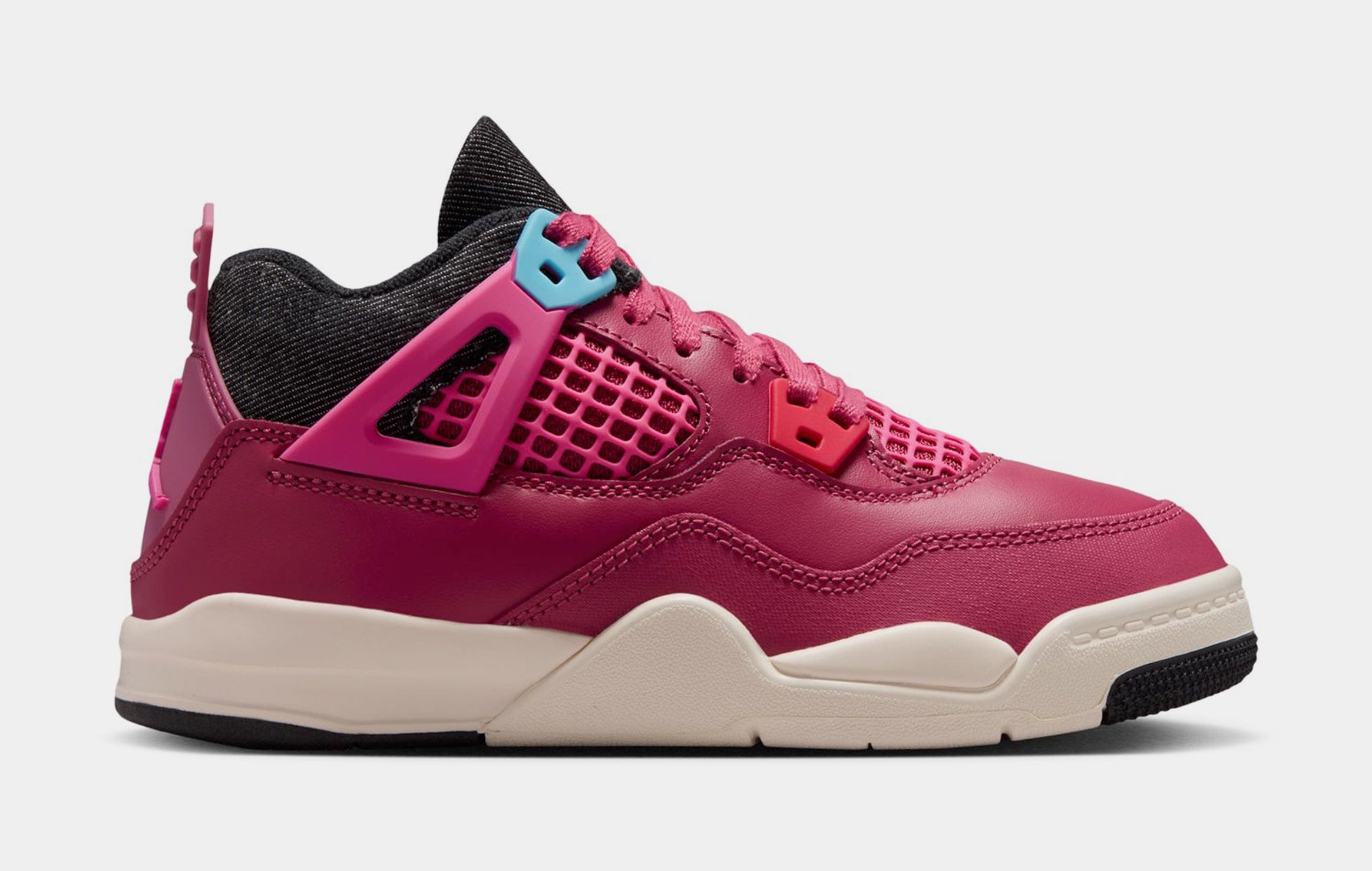 Air Jordan 4 Retro She's A Star Preschool Lifestyle Shoes (Sweet Beet/Off Noir/Chalk/Desert Pink)