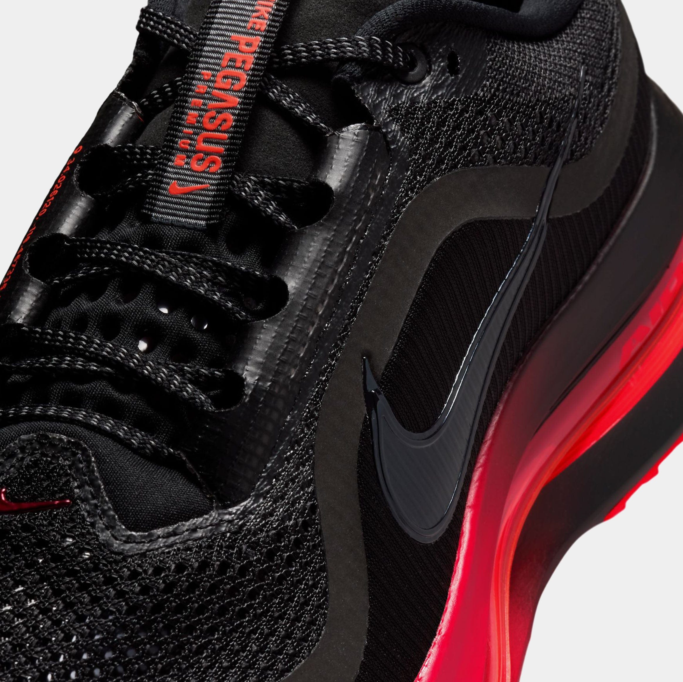 Nike Pegasus Premium Mens Running Shoes (Black/University Red/Bright Crimson/Black)