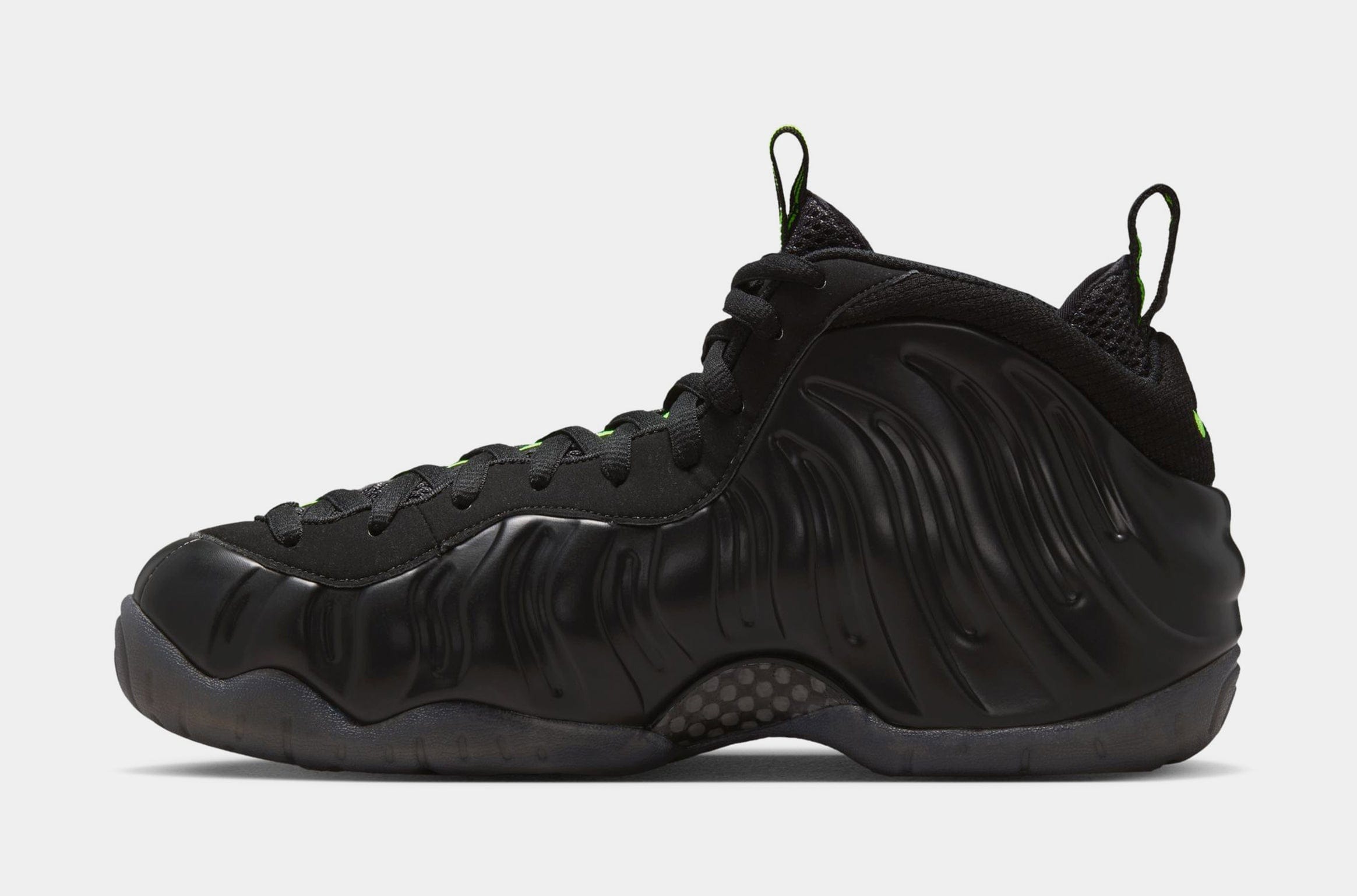 Nike Air Foamposite Pro Voltage Mens Basketball Shoes (Black/Voltage Yellow)
