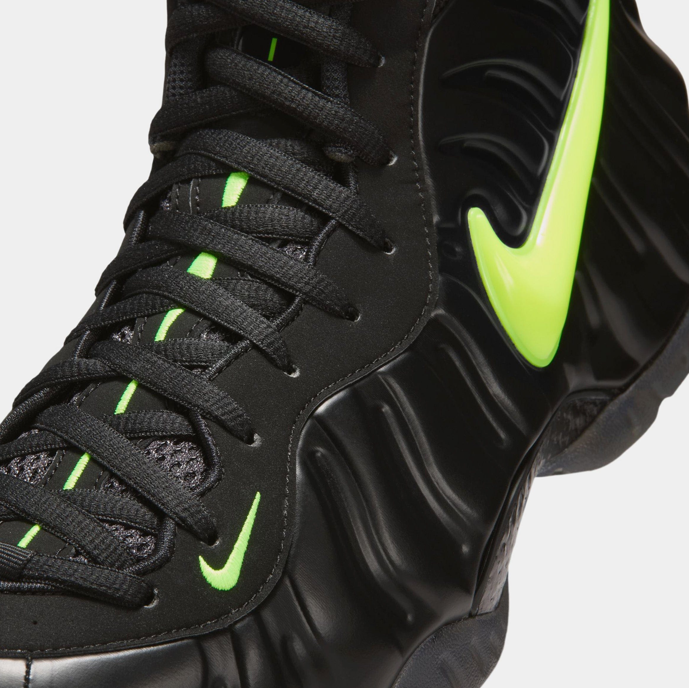 Nike Air Foamposite Pro Voltage Mens Basketball Shoes (Black/Voltage Yellow)