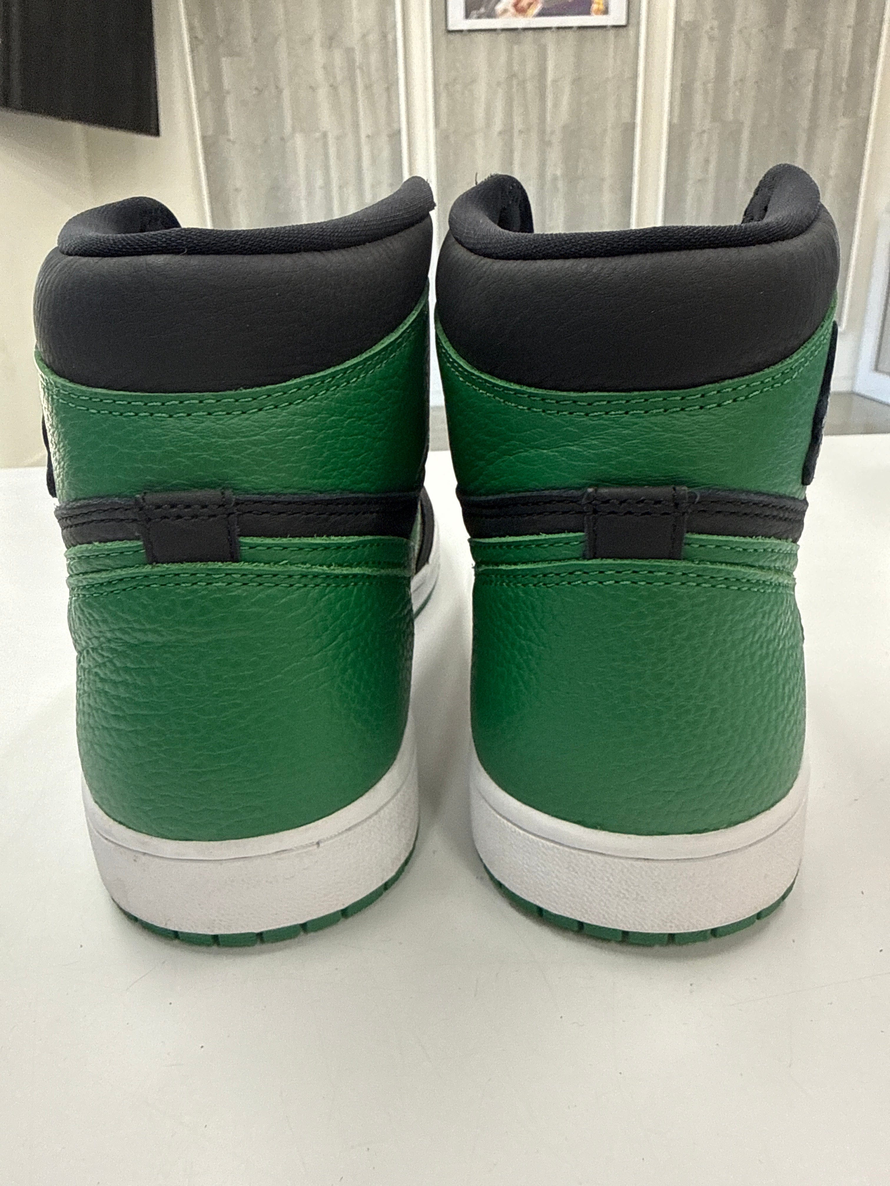 AIR JORDAN 1 HIGH PINE GREEN BLACK - SIZE 11 (WORN)