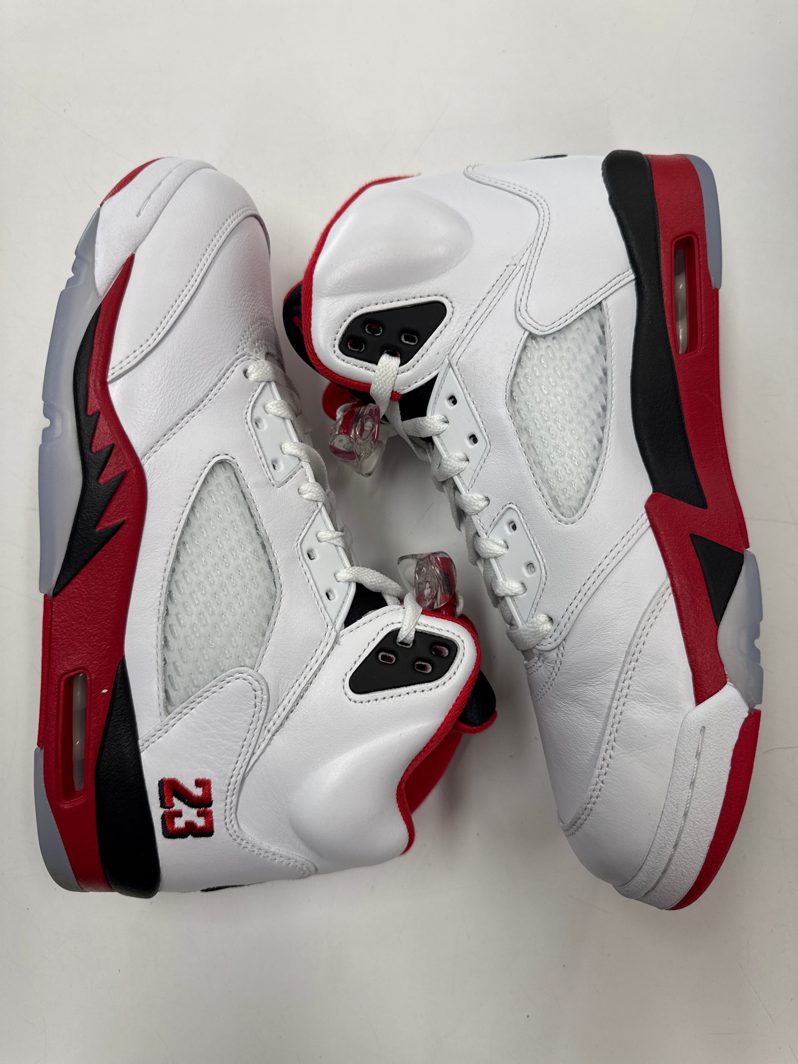 AIR JORDAN 5 FIRE RED BLACK TONGUE 2025 - SIZE 10.5 (WORN)