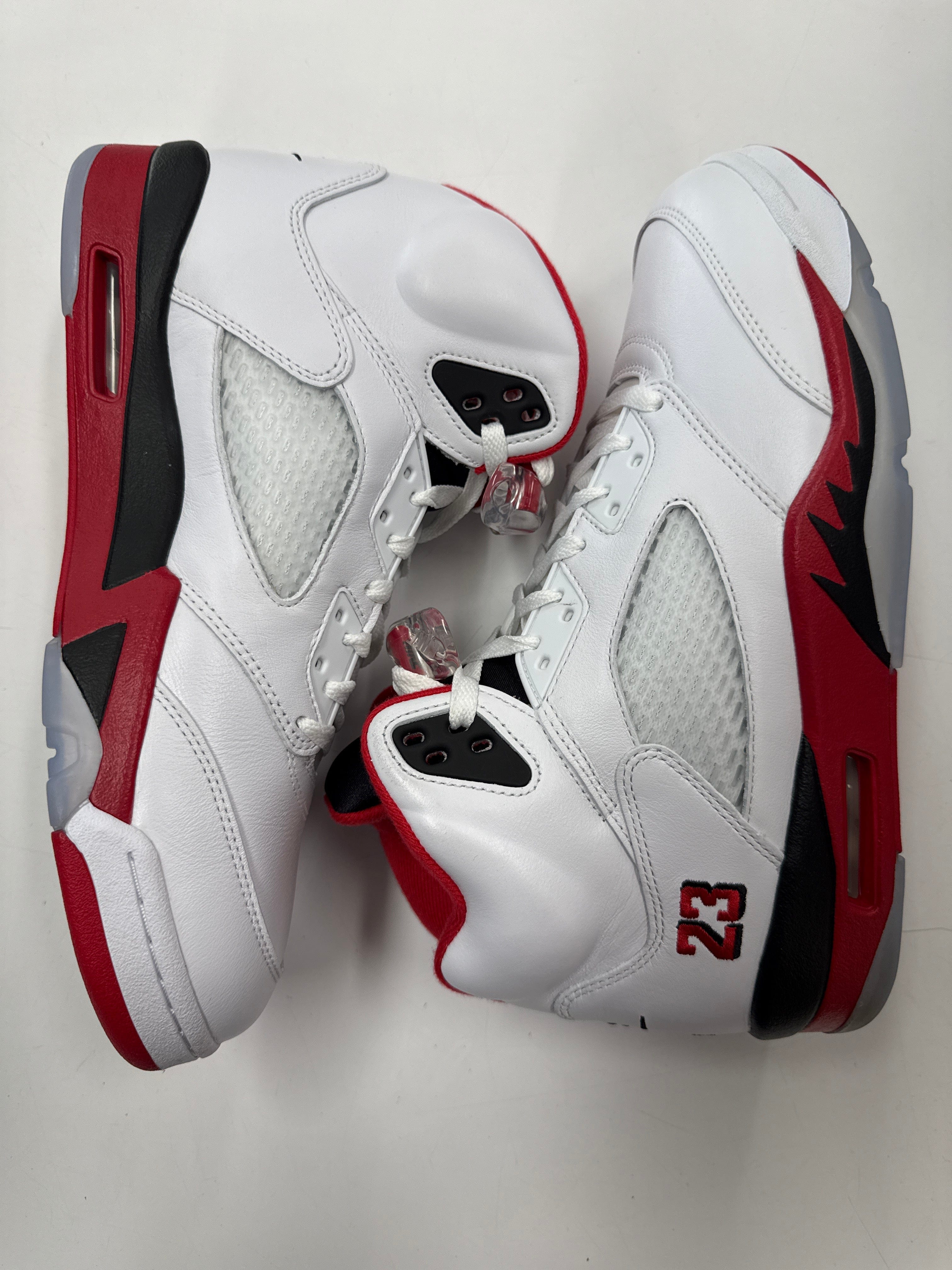 AIR JORDAN 5 FIRE RED BLACK TONGUE 2025 - SIZE 10.5 (WORN)