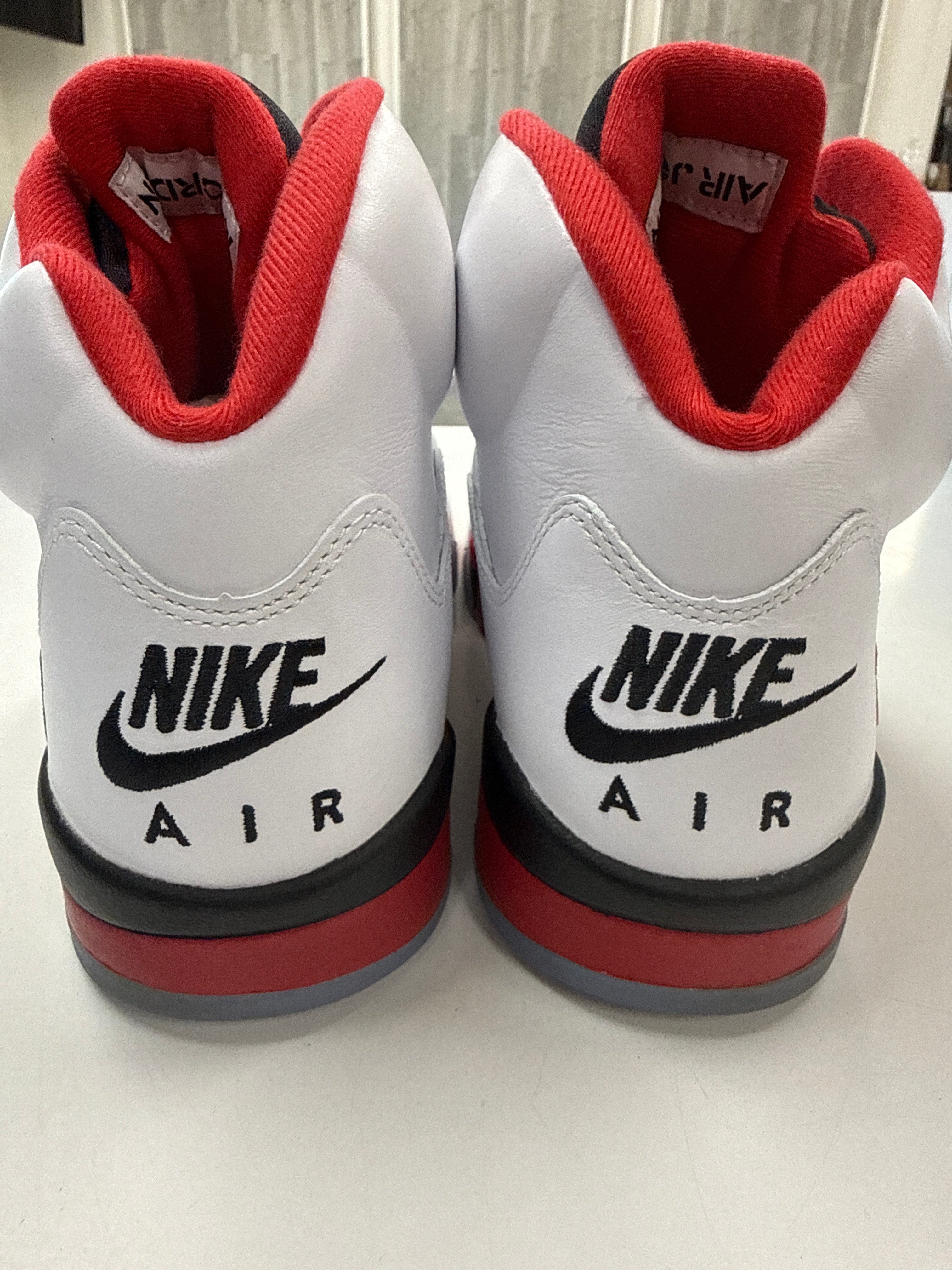 AIR JORDAN 5 FIRE RED BLACK TONGUE 2025 - SIZE 10.5 (WORN)