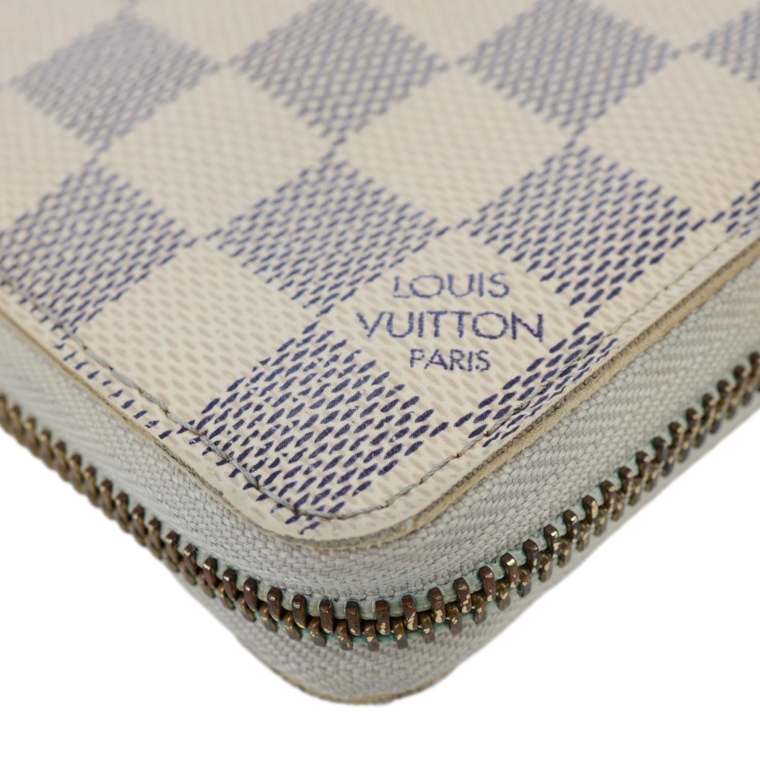 LOUIS VUITTON Damier Azur Zippy Wallet White
