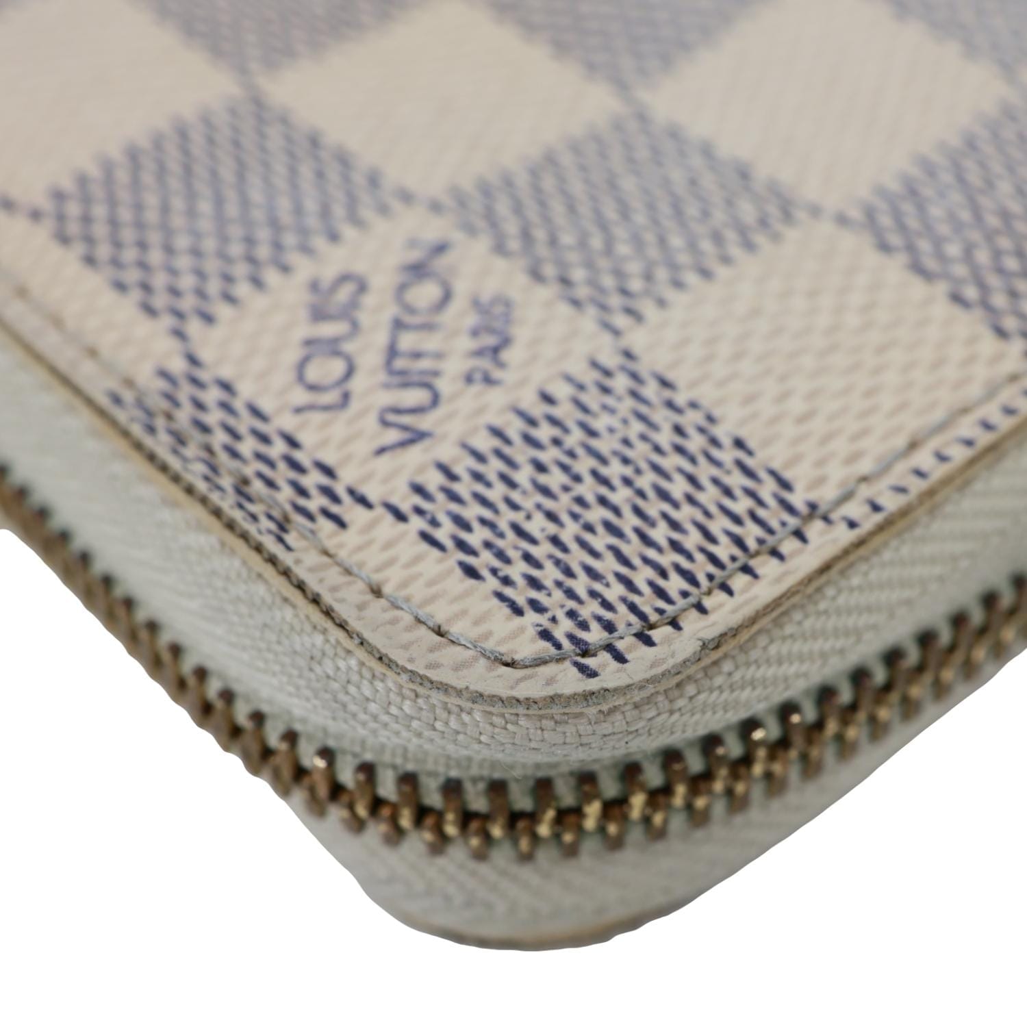 LOUIS VUITTON Damier Azur Zippy Wallet White