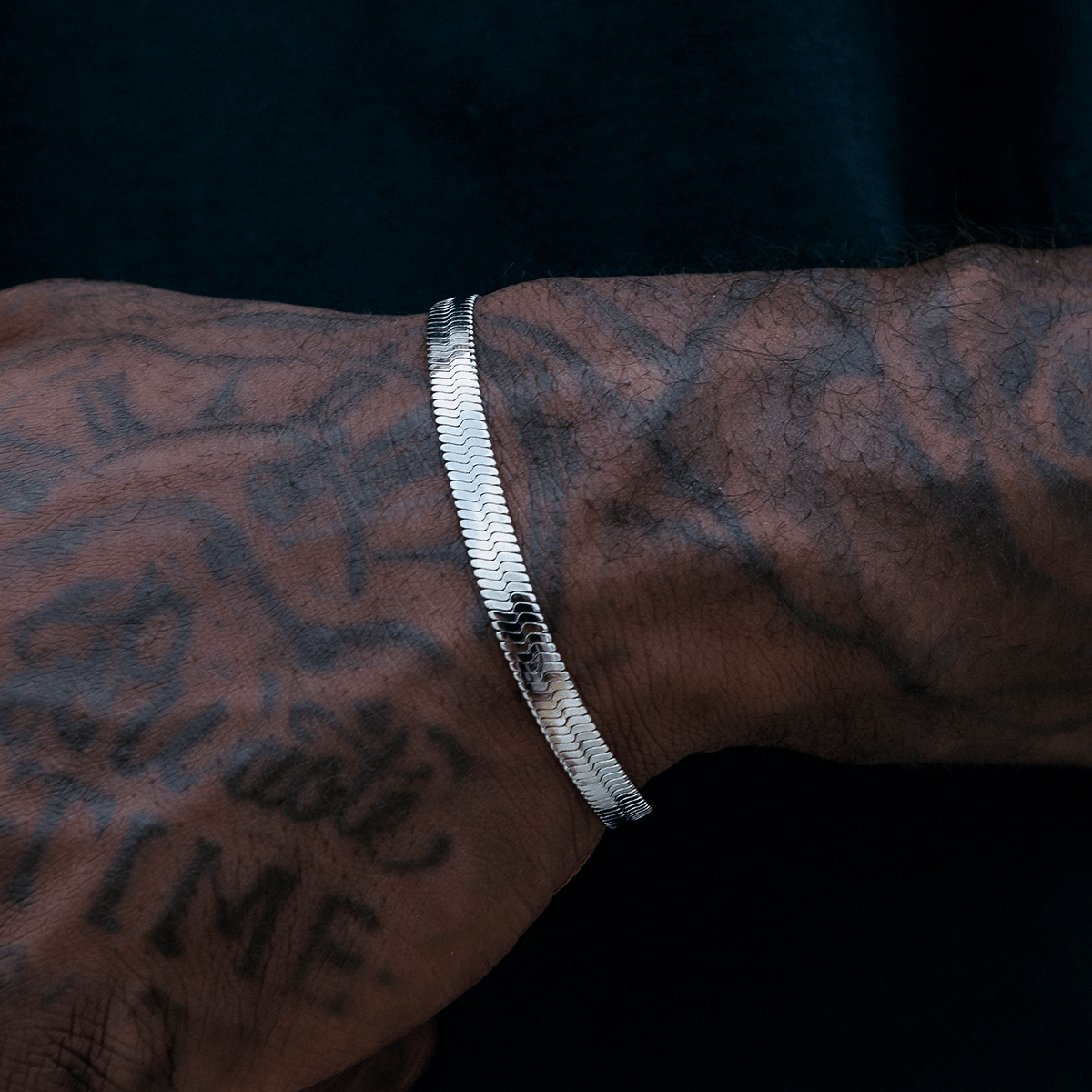 GLD PROMO Herringbone Bracelet in White Gold- 6mm