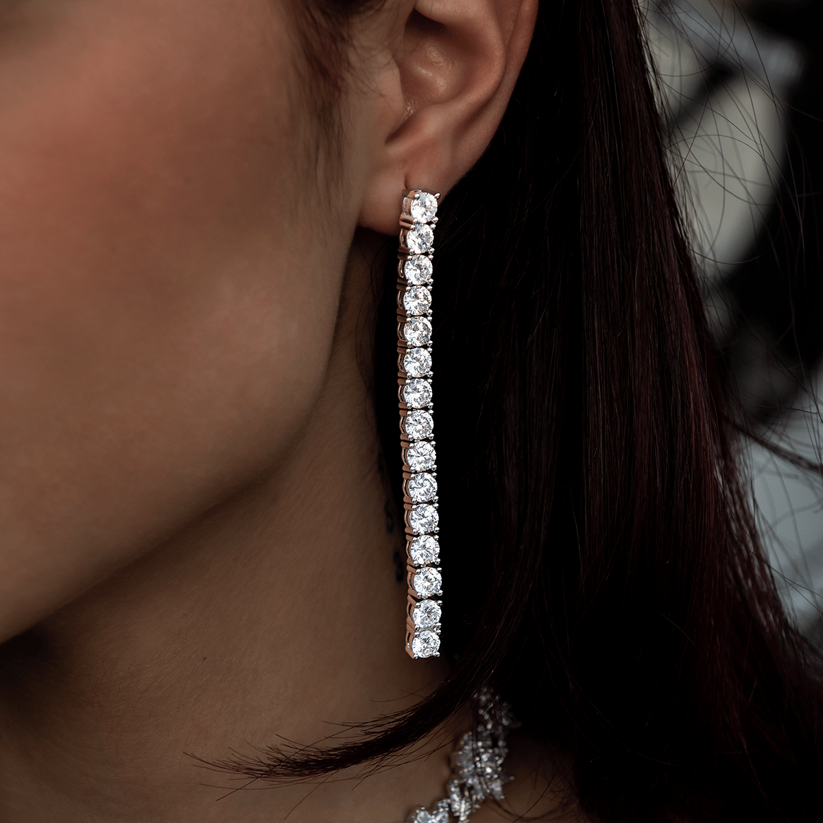 GLD PROMO - WOMEN Round Cut Stone Drop Earrings