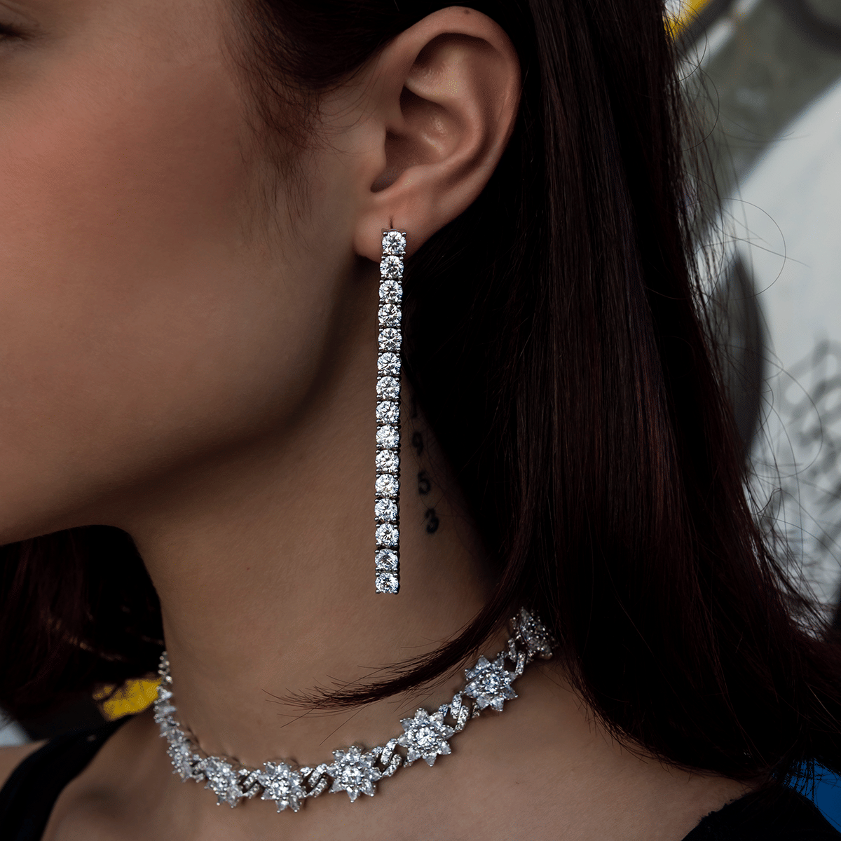 GLD PROMO - WOMEN Round Cut Stone Drop Earrings