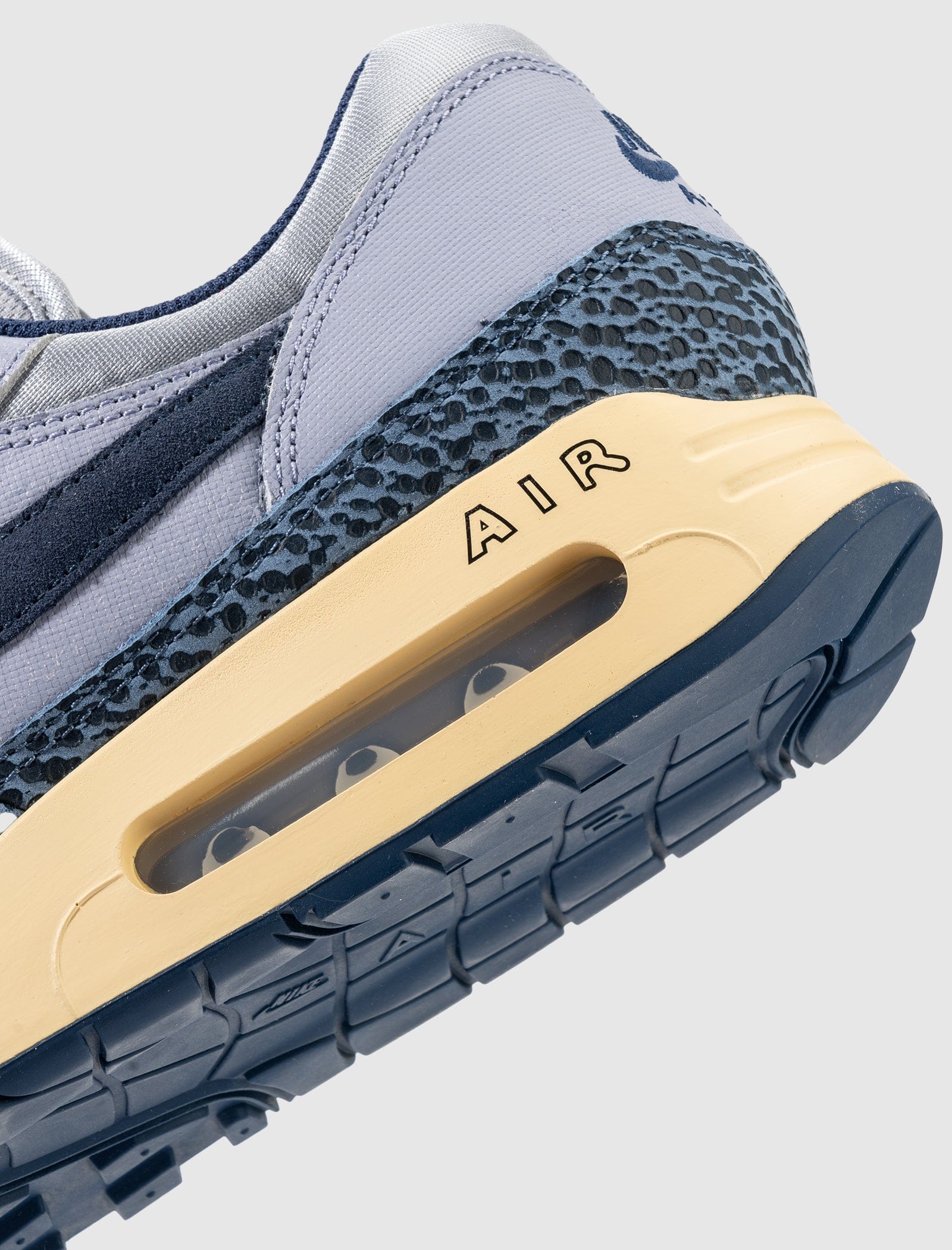 Nike AIR MAX 1 '86 PRM "INDIGO HAZE"