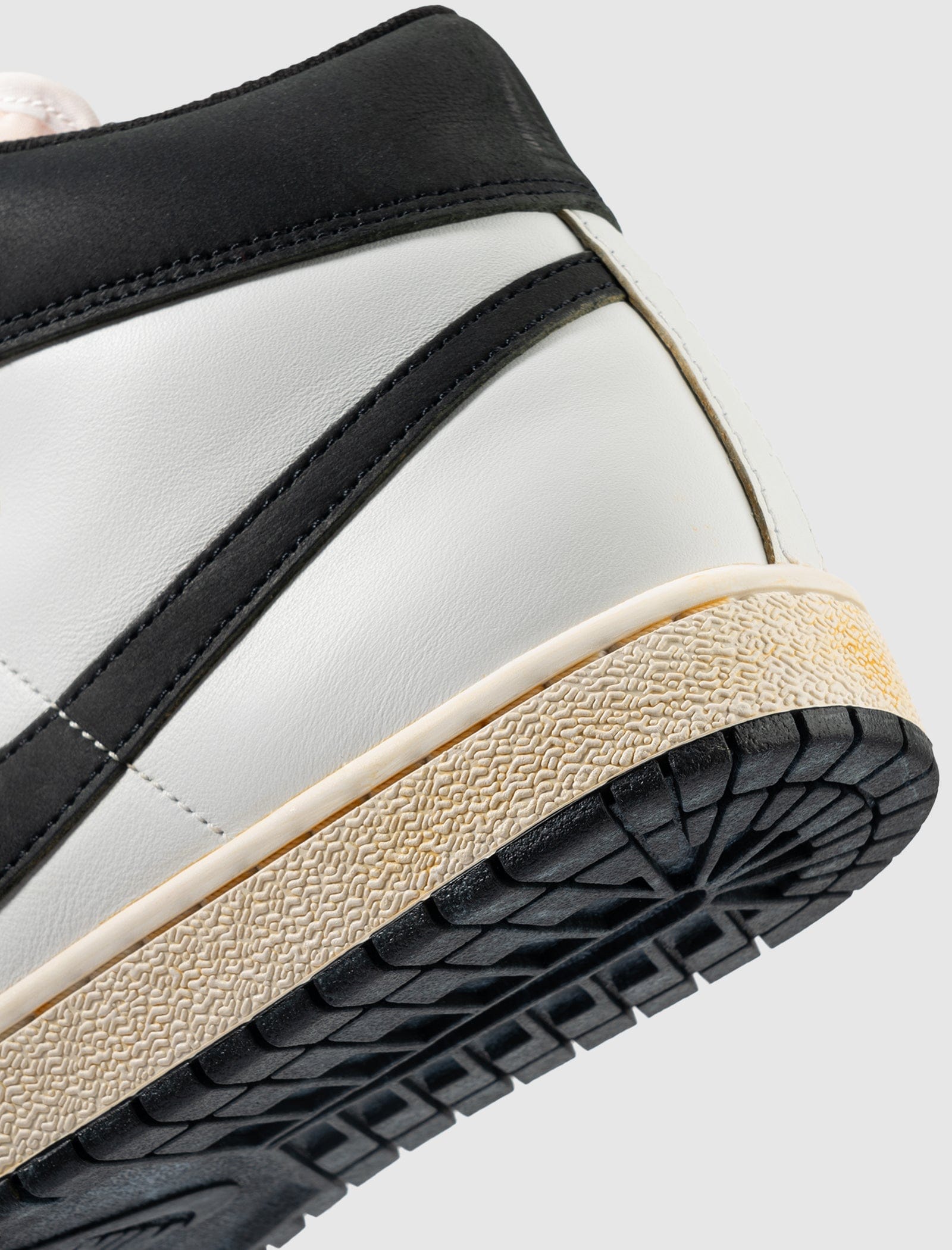 Air Jordan A MA MANIÉRE x JORDAN AIR SHIP SP "SUMMIT WHITE/BLACK"