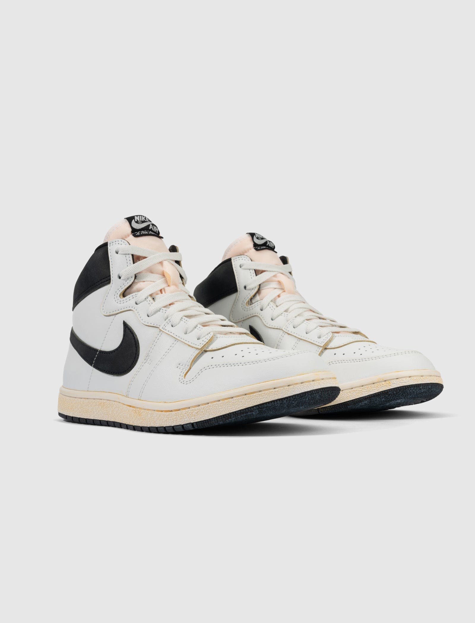 Air Jordan A MA MANIÉRE x JORDAN AIR SHIP SP "SUMMIT WHITE/BLACK"