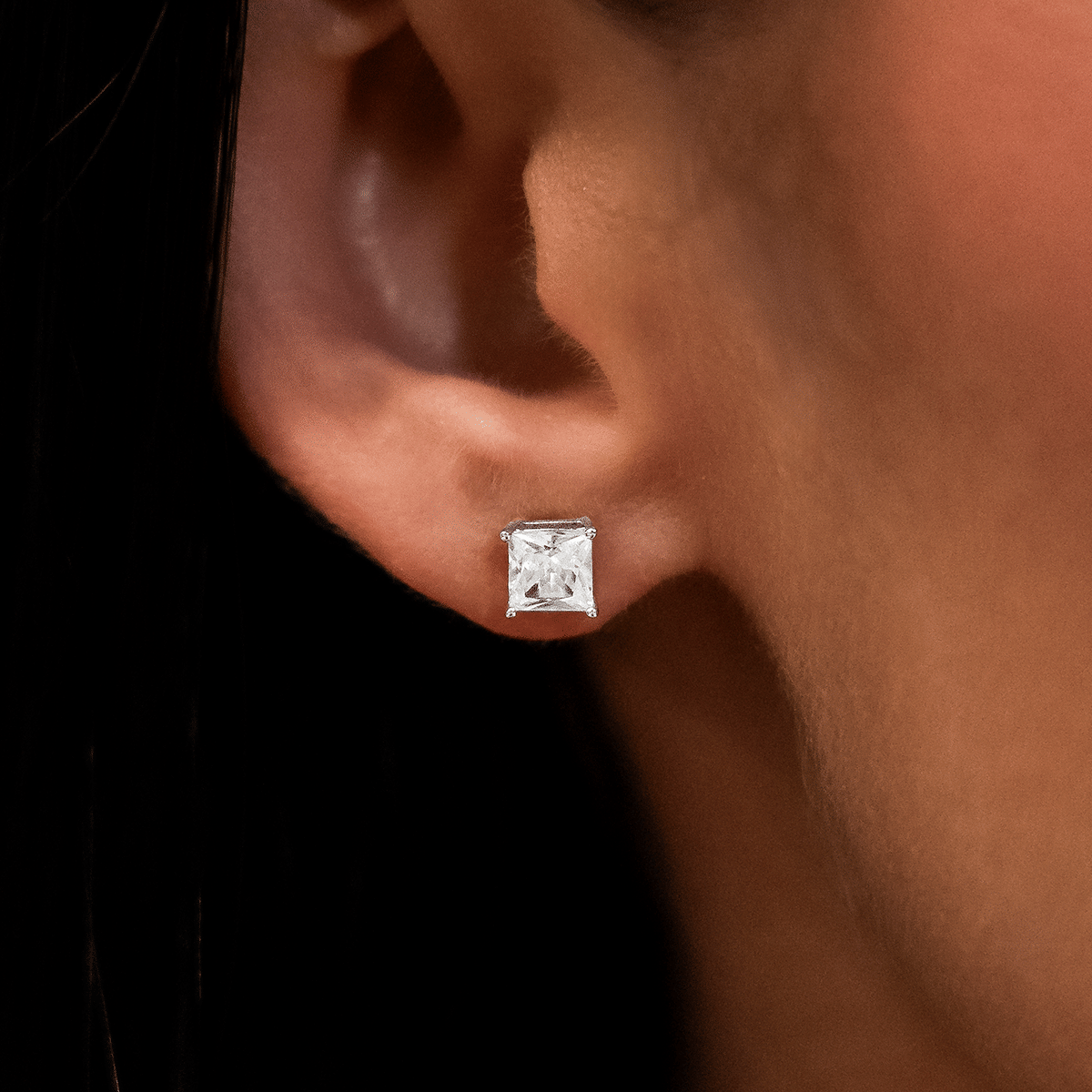 GLD Women 5mm Princess Cut Diamond Stud Earrings in White Gold