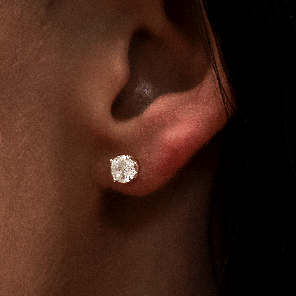 GLD Women 5mm Round Cut Diamond Stud Earrings in Yellow Gold