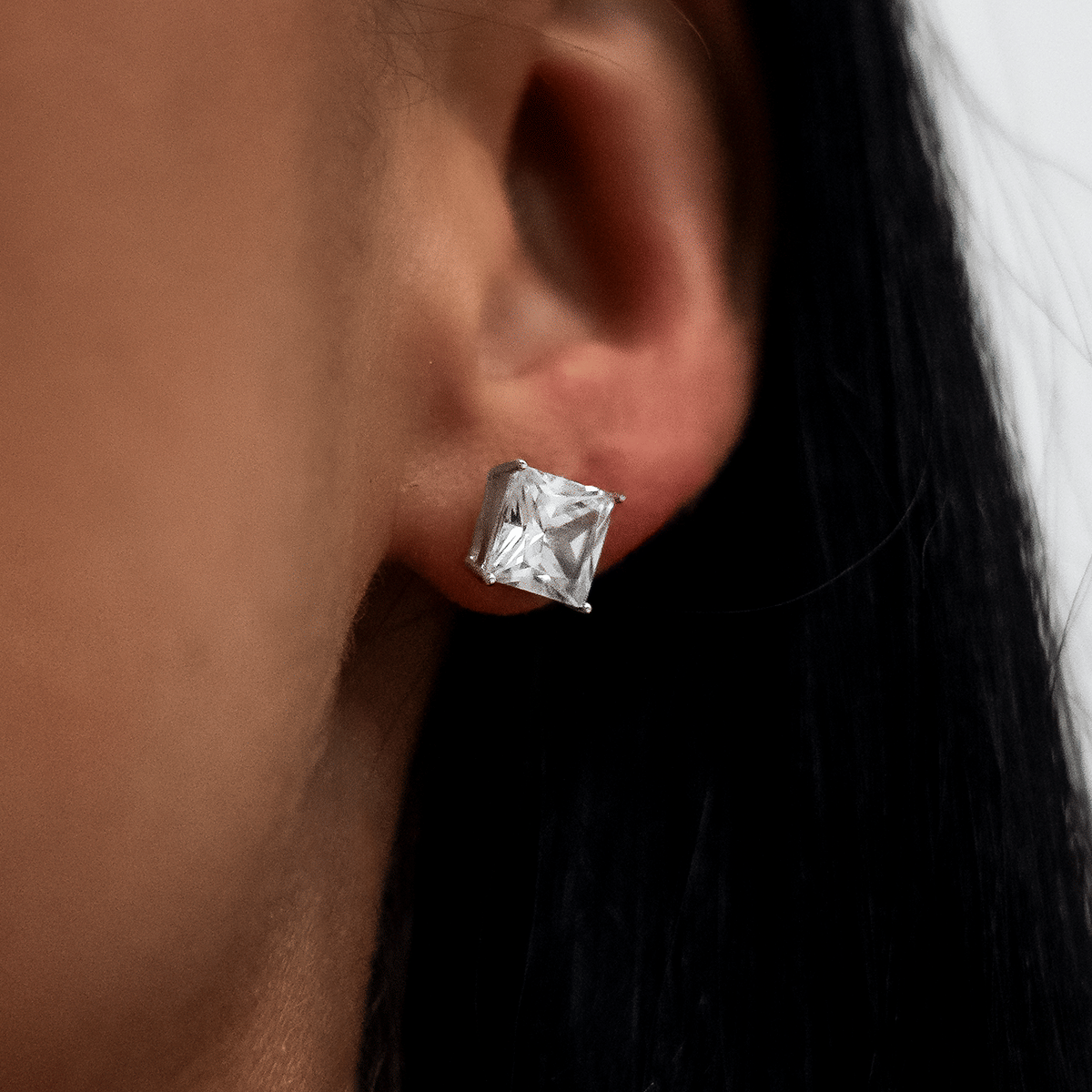 GLD Women 7mm Princess Cut Diamond Stud Earrings in White Gold