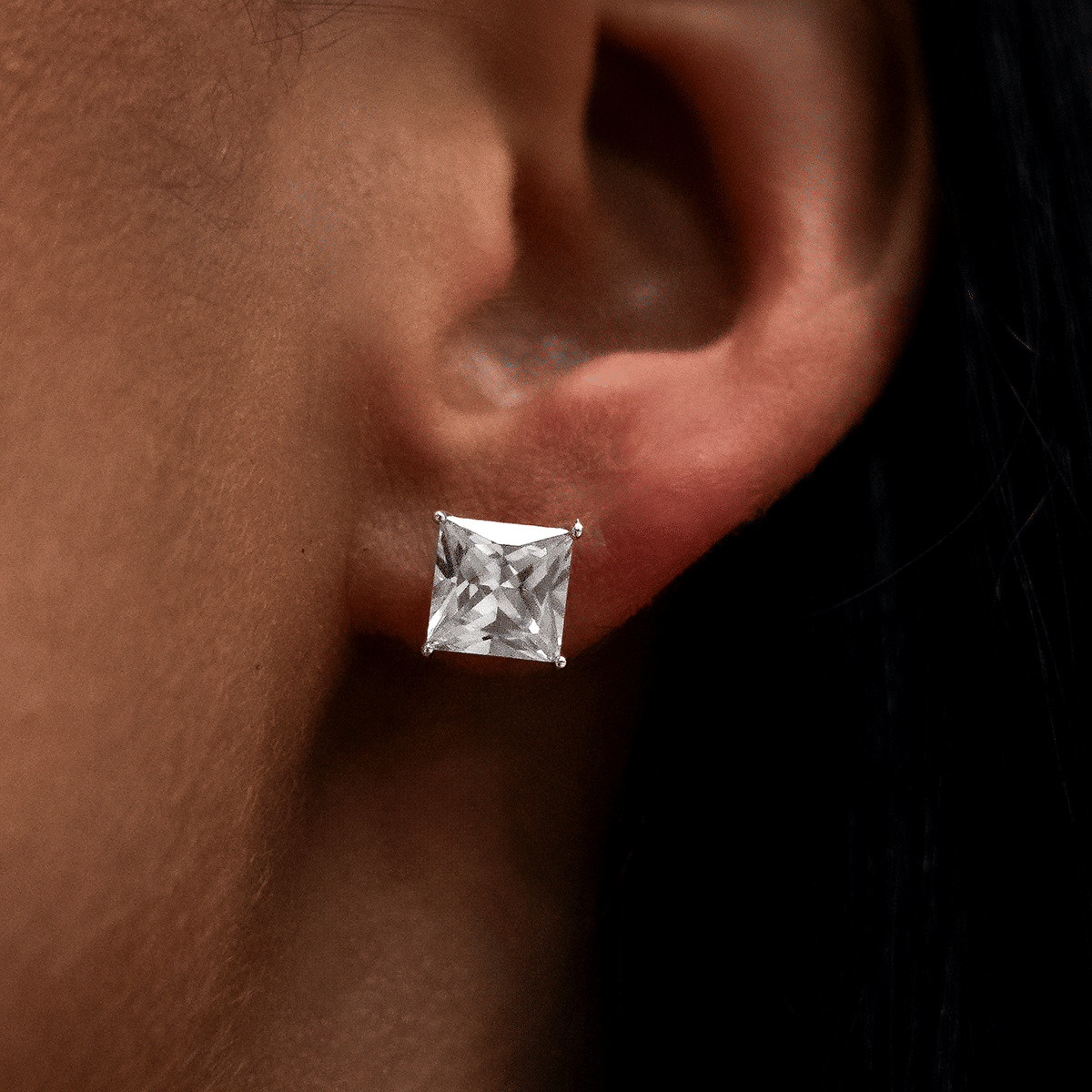 GLD Women 7mm Princess Cut Diamond Stud Earrings in White Gold