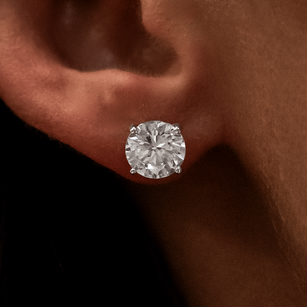 GLD Women 8mm Round Cut Diamond Stud Earrings in White Gold