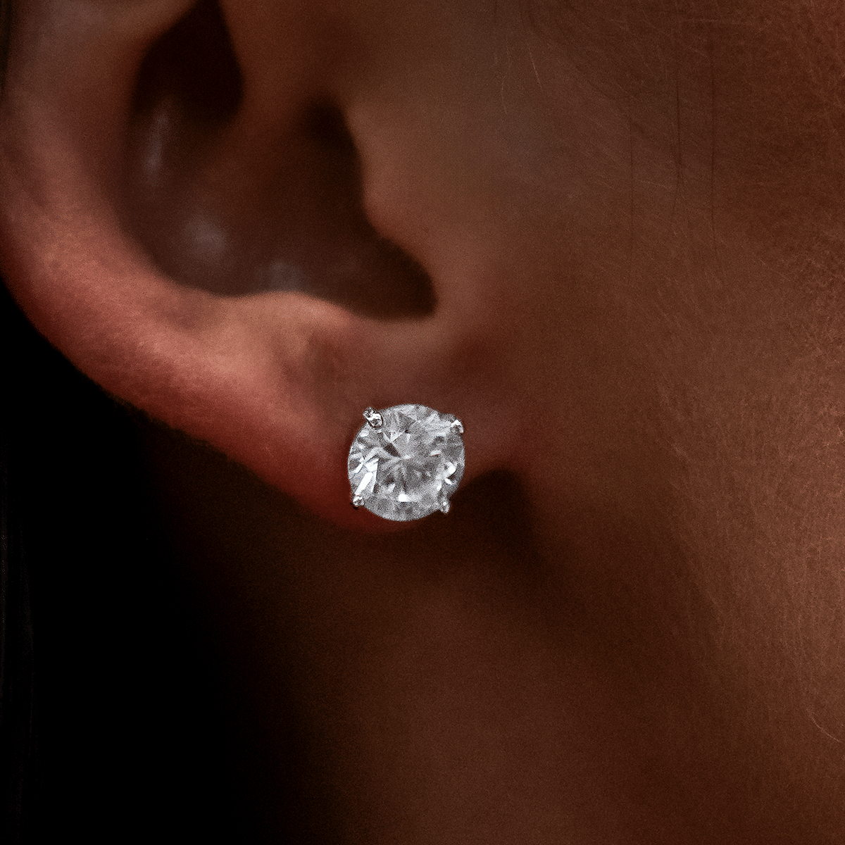 GLD Women 8mm Round Cut Diamond Stud Earrings in White Gold