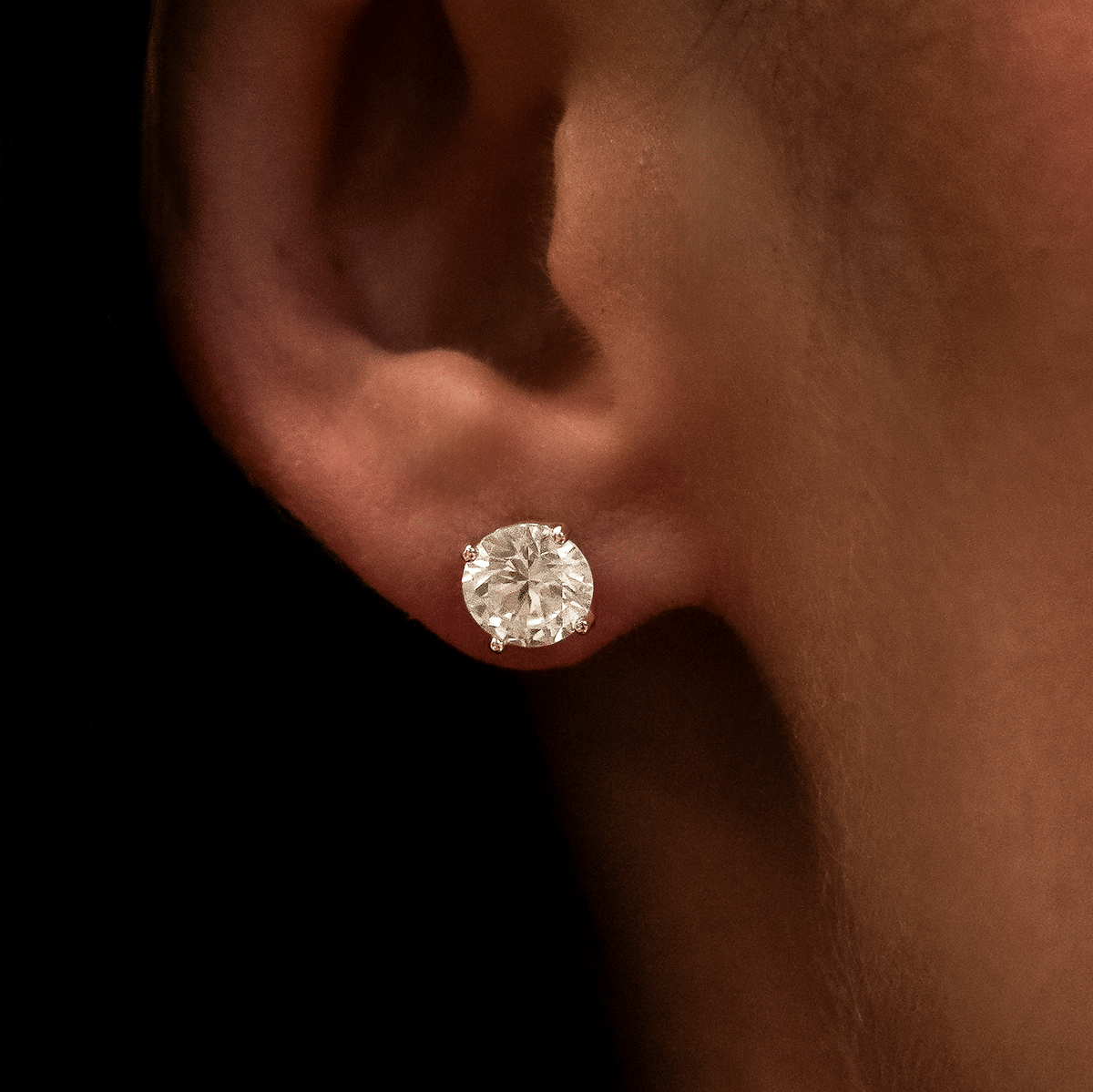 GLD Women 7mm Round Cut Diamond Stud Earrings in Yellow Gold
