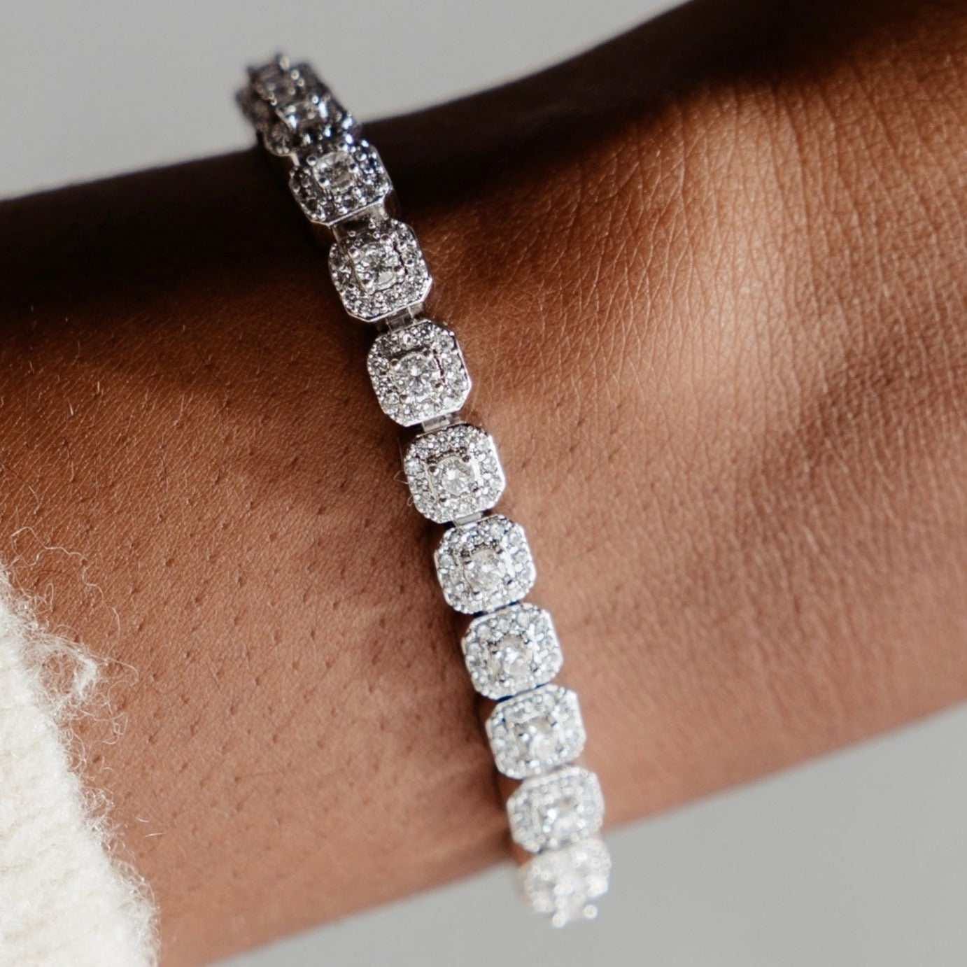 GLD Women Micro Clustered Tennis Bracelet - White Gold