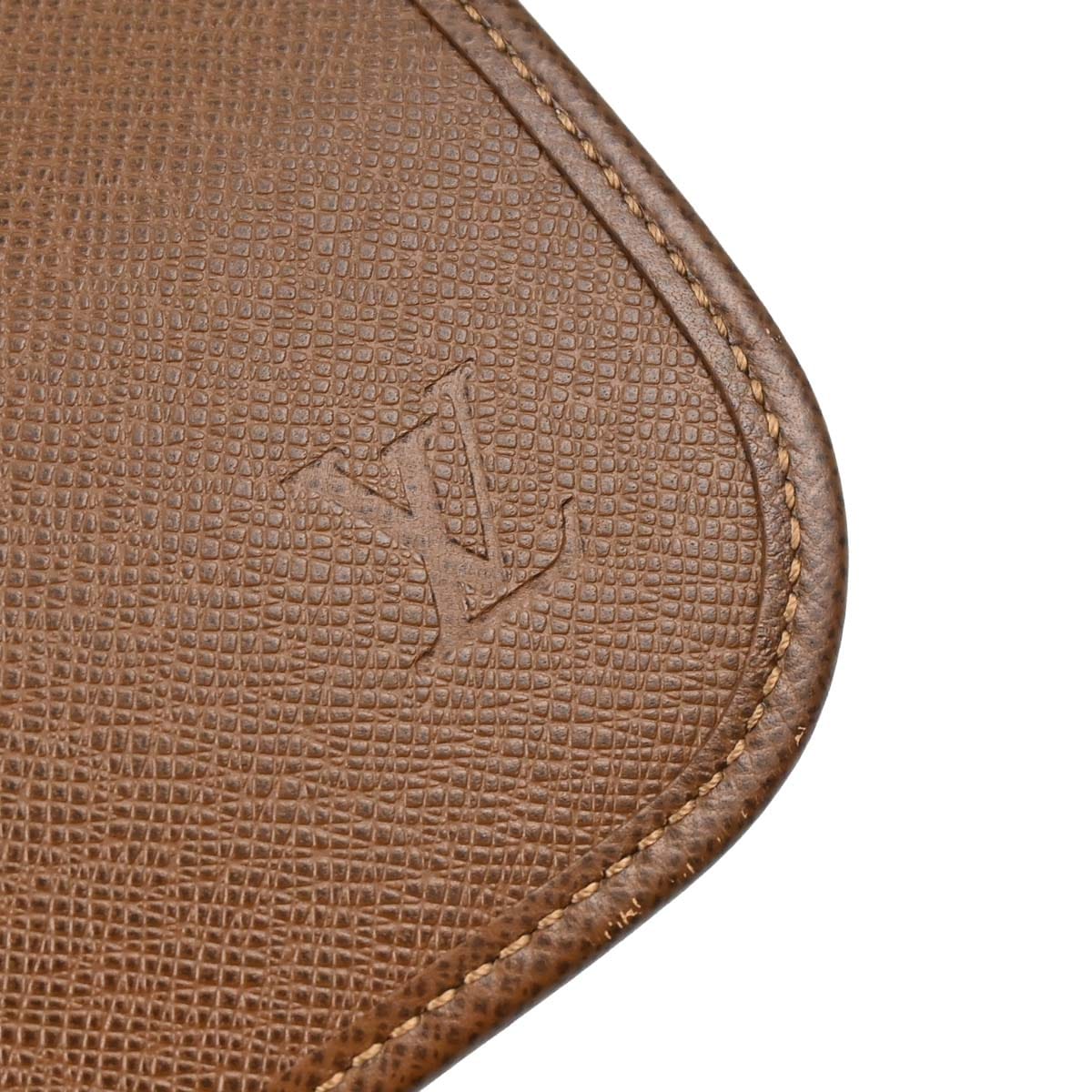 Louis Vuitton 2009 Brown Taiga Andrei Shoulder Bag M32488