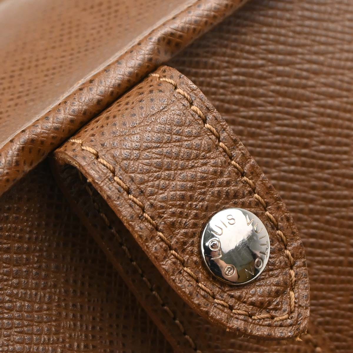 Louis Vuitton 2009 Brown Taiga Andrei Shoulder Bag M32488