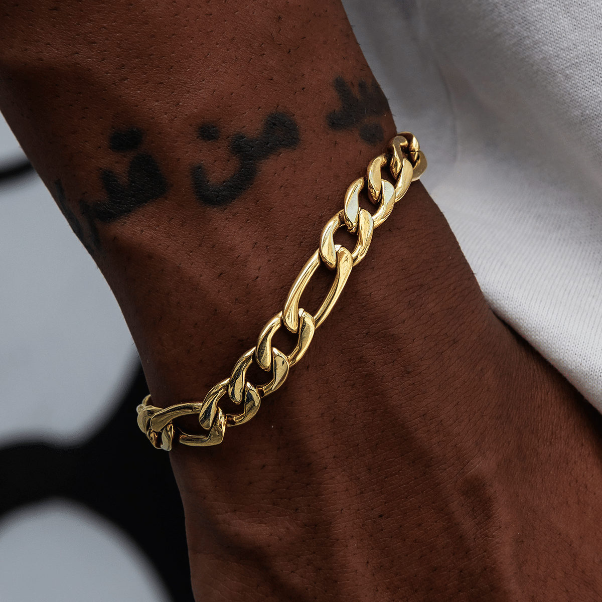 GLD Promo Figaro Chain Bracelet in Yellow Gold- 9mm
