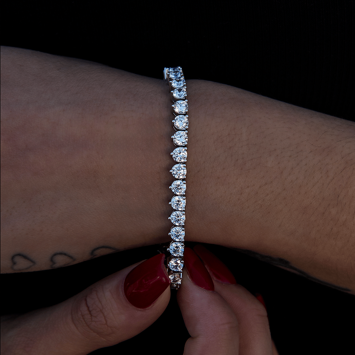 GLD PROMO - WOMEN 3 Prong Tennis Bracelet in White Gold