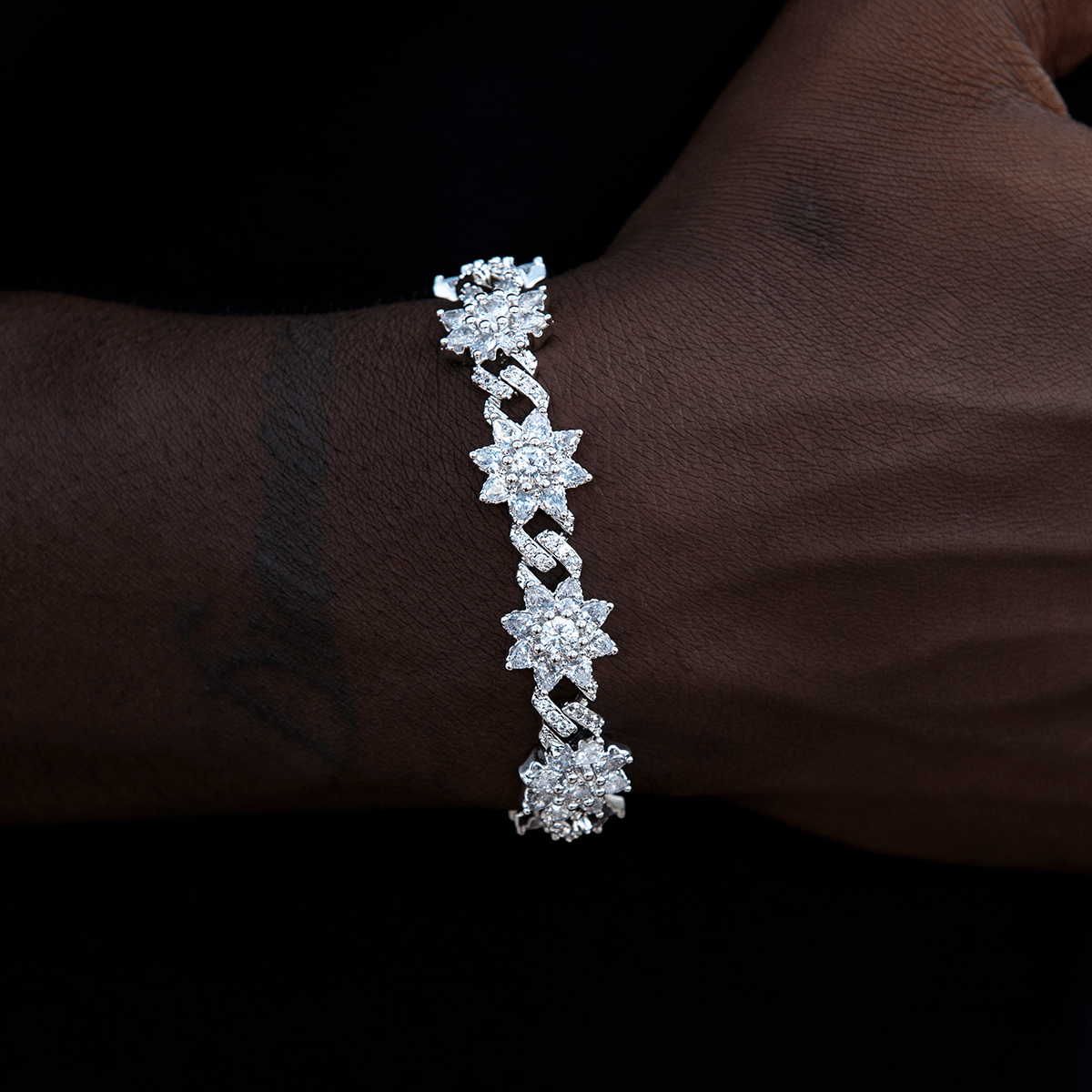 GLD Promo Diamond Infinity Flower Bracelet