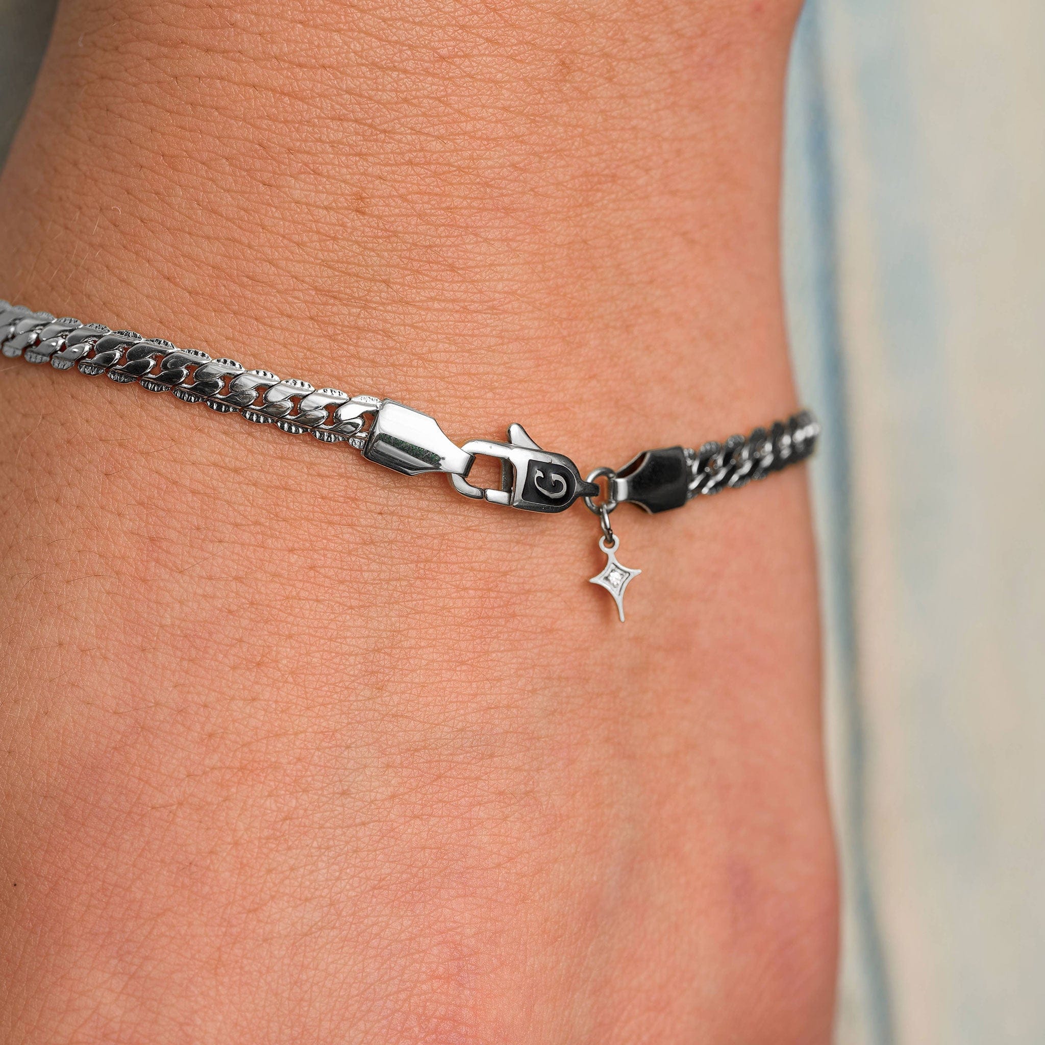 GLD Women Curb Chain Bracelet in White Gold - 4mm
