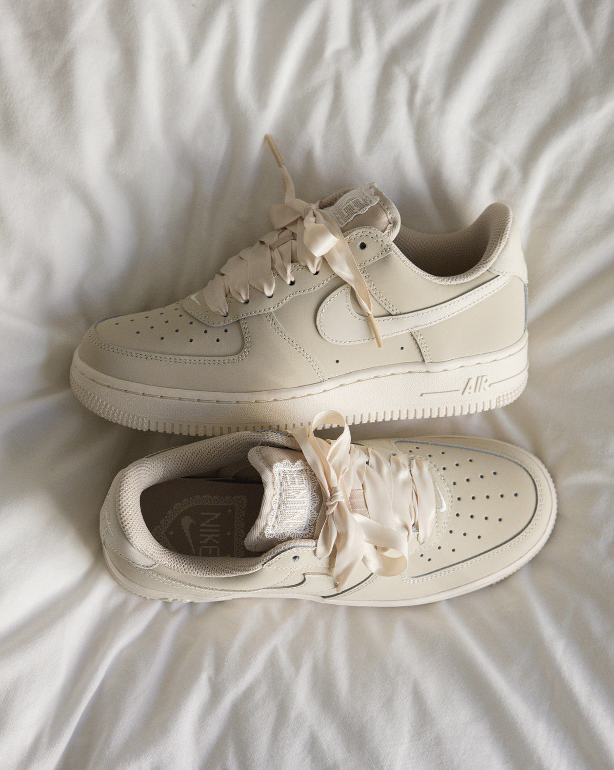 Nike Wmns Air Force 1 Retro Premium
