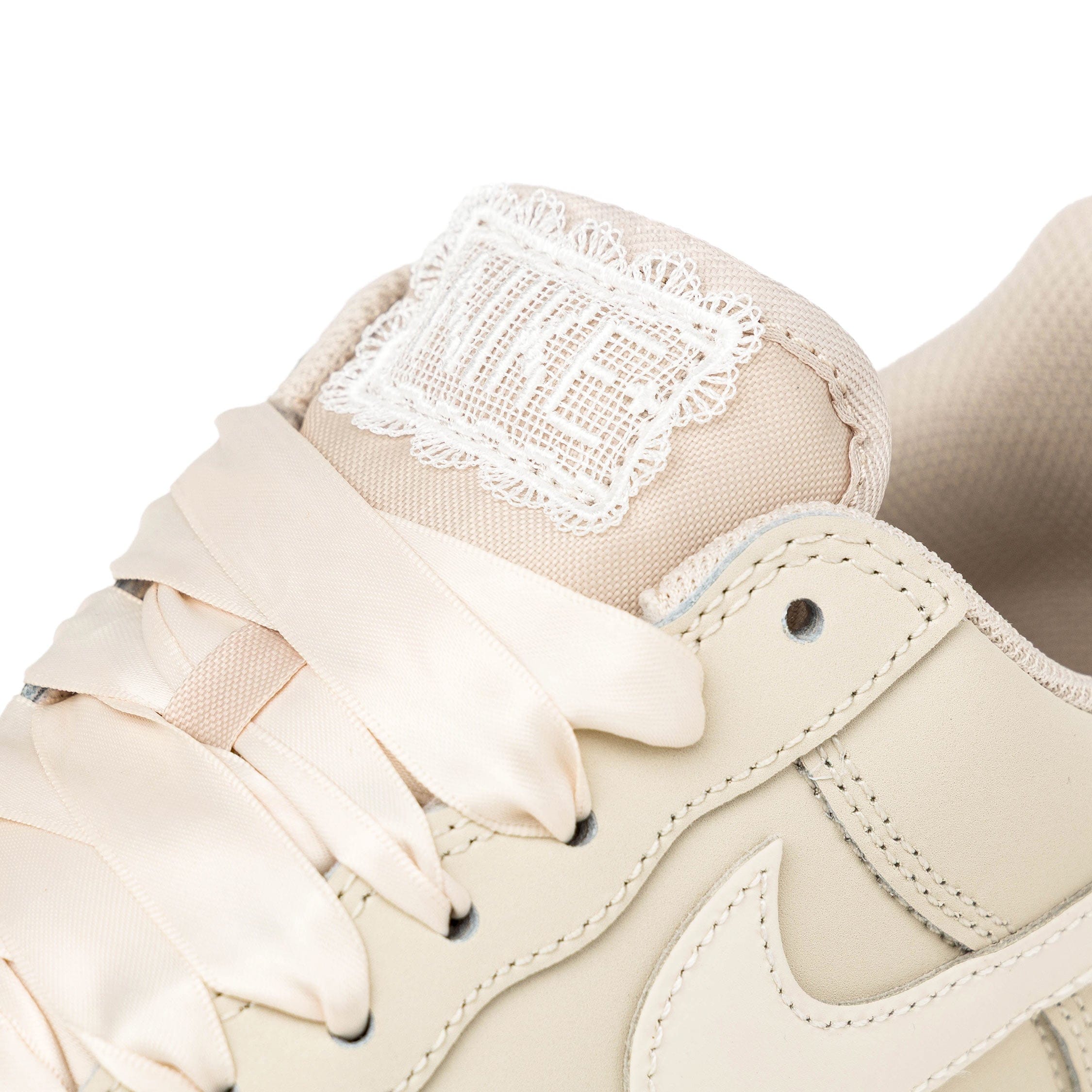Nike Wmns Air Force 1 Retro Premium