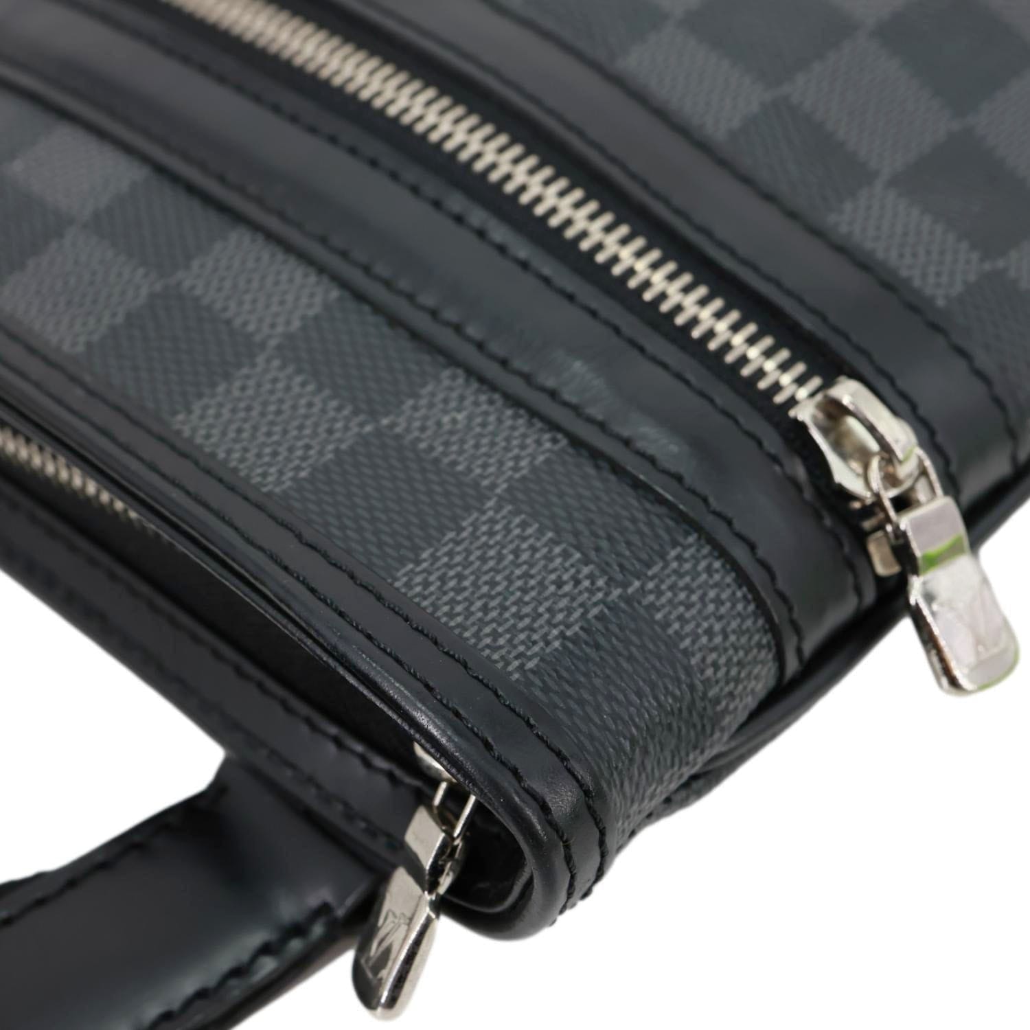 LOUIS VUITTON Thomas Damier Graphite Messenger Bag Black