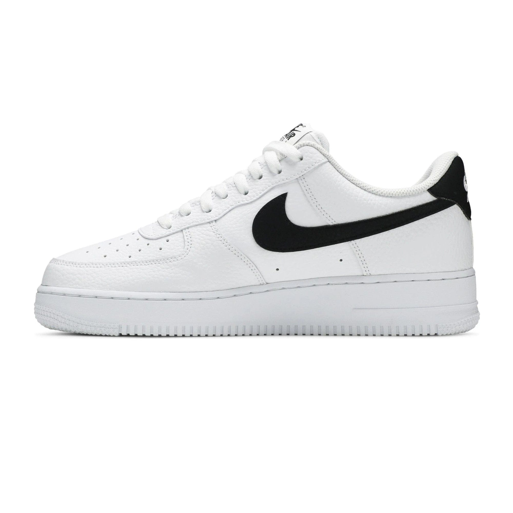 Nike Air Force 1 Low '07 'White Black Pebbled Leather' (2021)