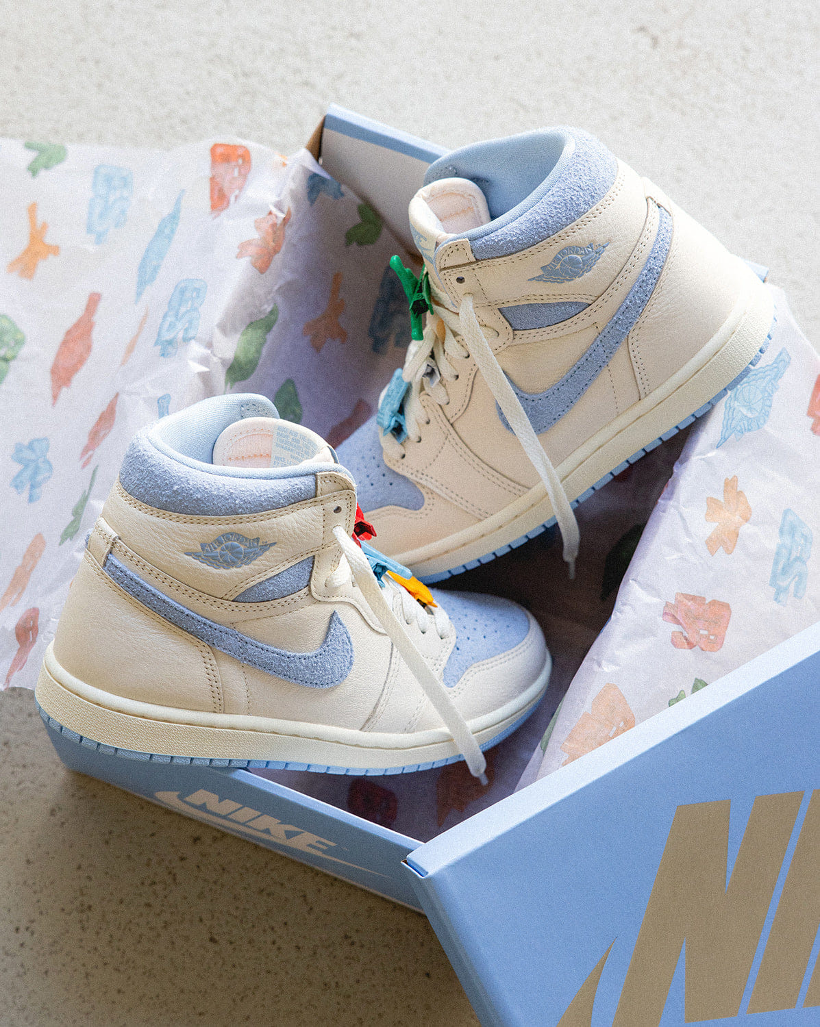 Air Jordan Nike Wmns Air Jordan 1 Retro High OG *Psychic Blue*