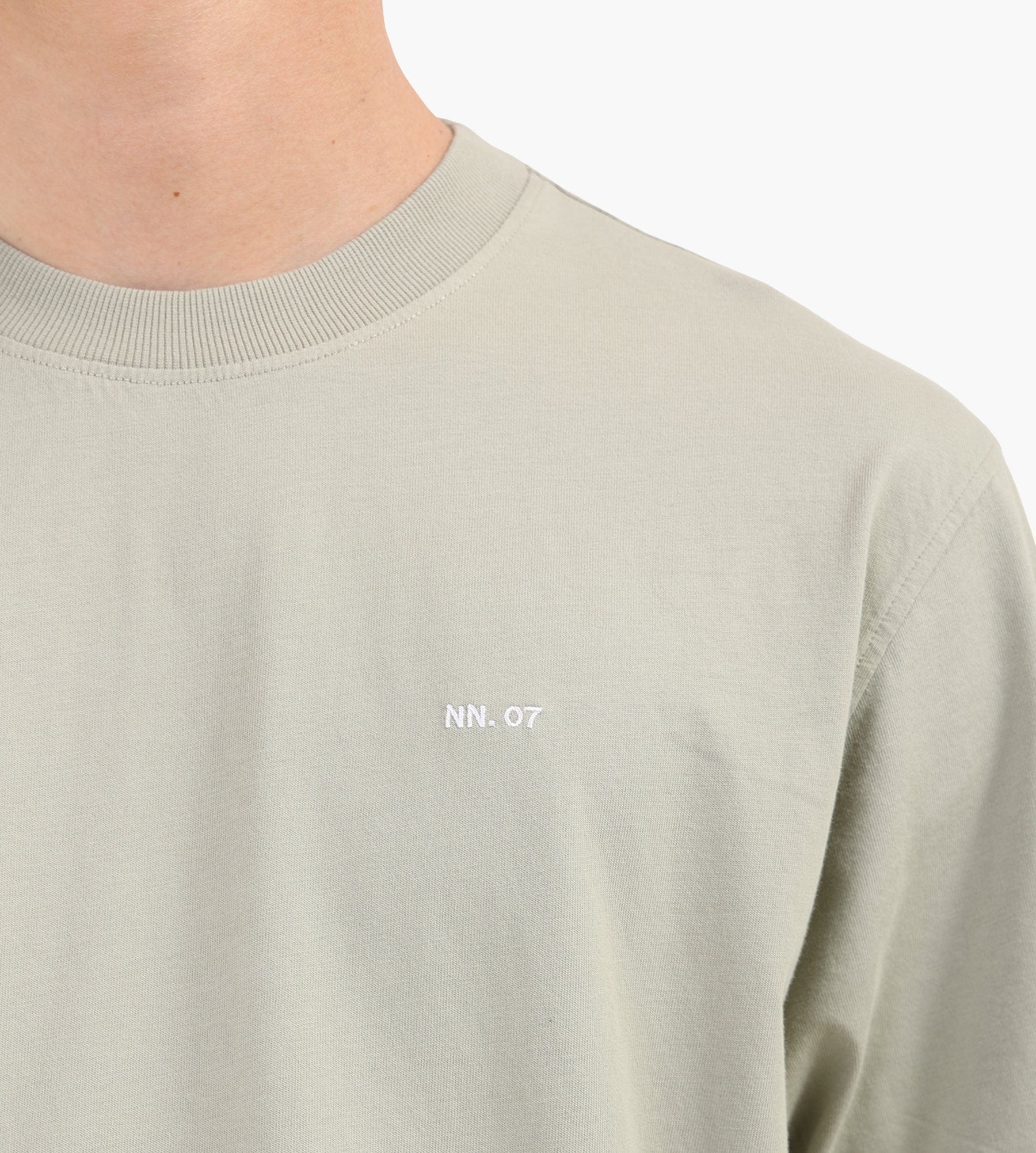 NN.07 Adam EMB Tee 3209 Sage Green