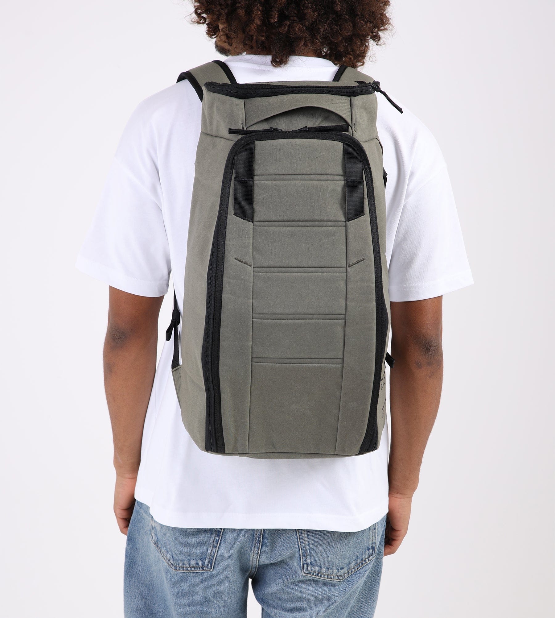 D__b__™ Hugger Backpack 25L Forest Green