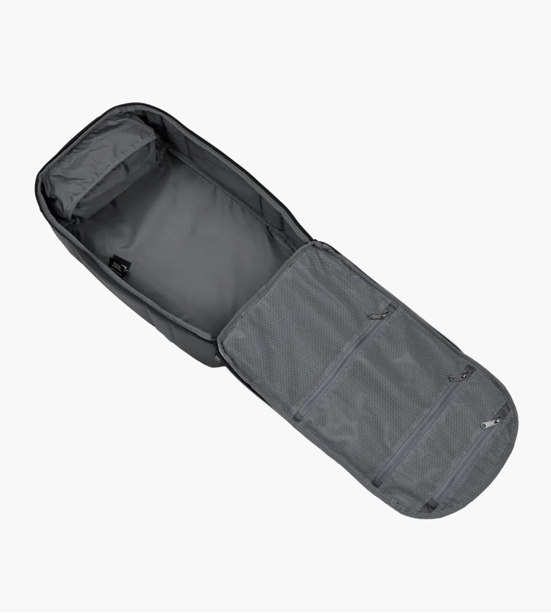 D__b__™ The Ramverk 21L Backpack Black Out