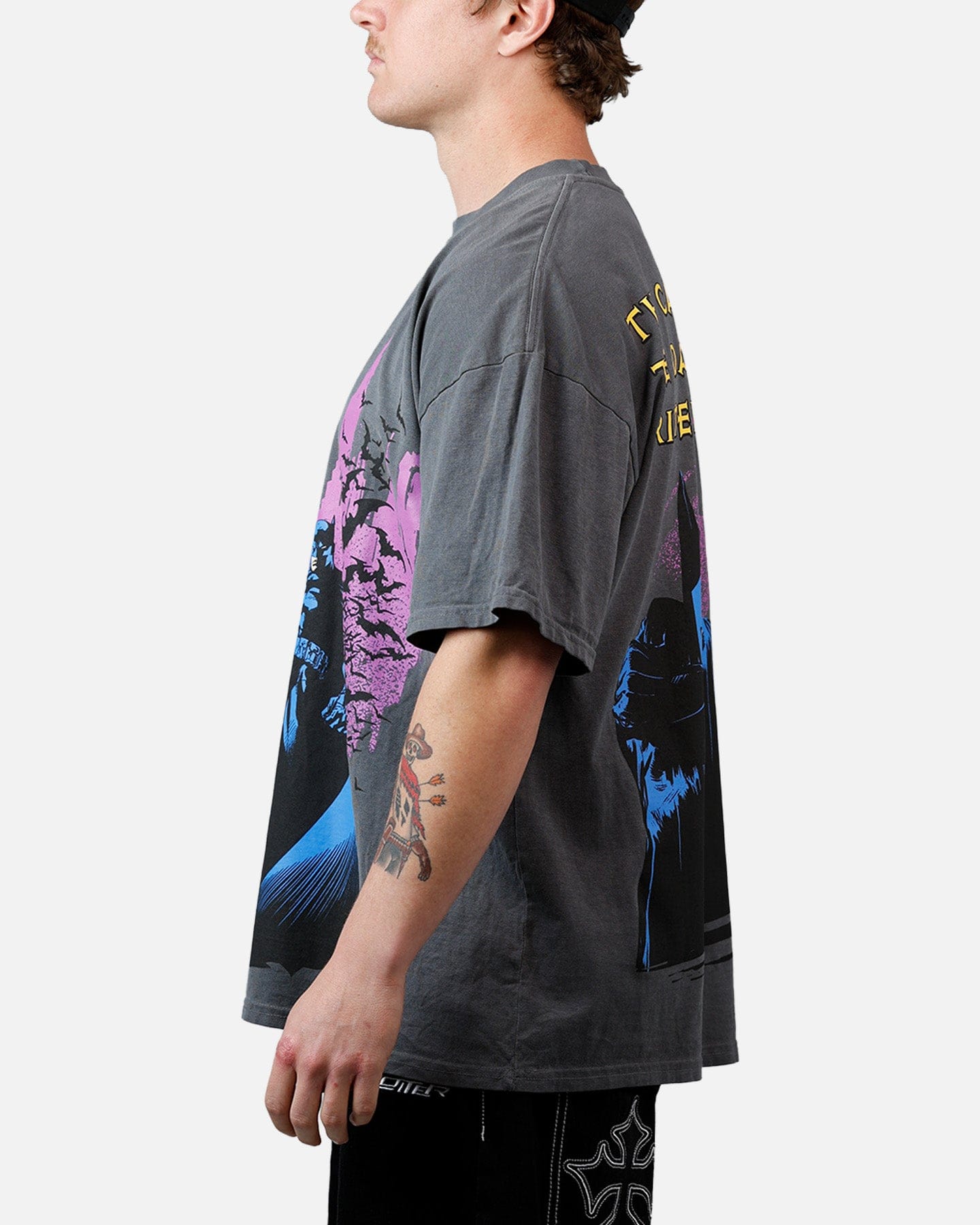 73Studio X DC Batman Caped Crusader T-Shirt Washed Charcoal