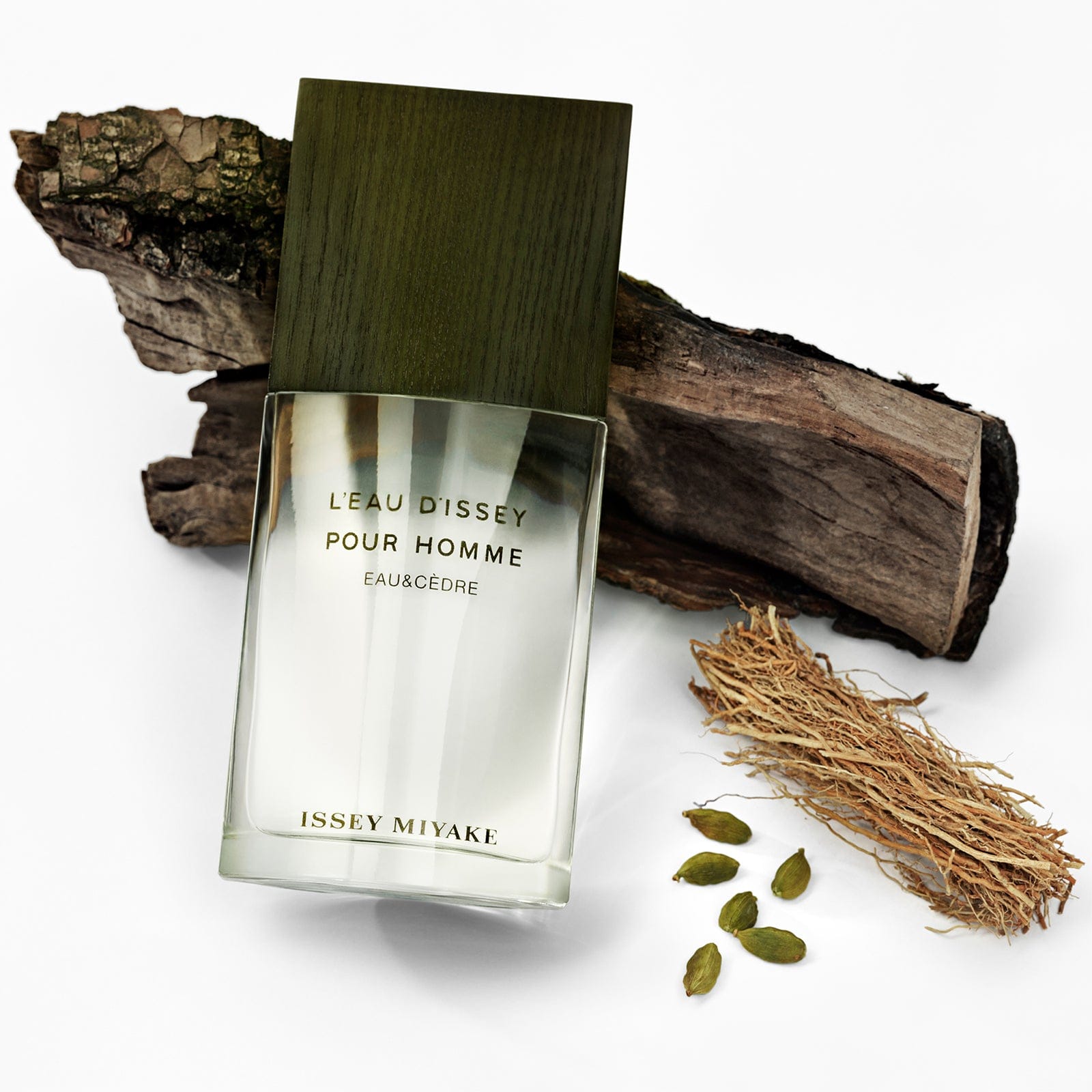 Issey Miyake L'Eau d'Issey Pour Homme Eau & Cèdre Eau de Toilette Intense Spray 50ml