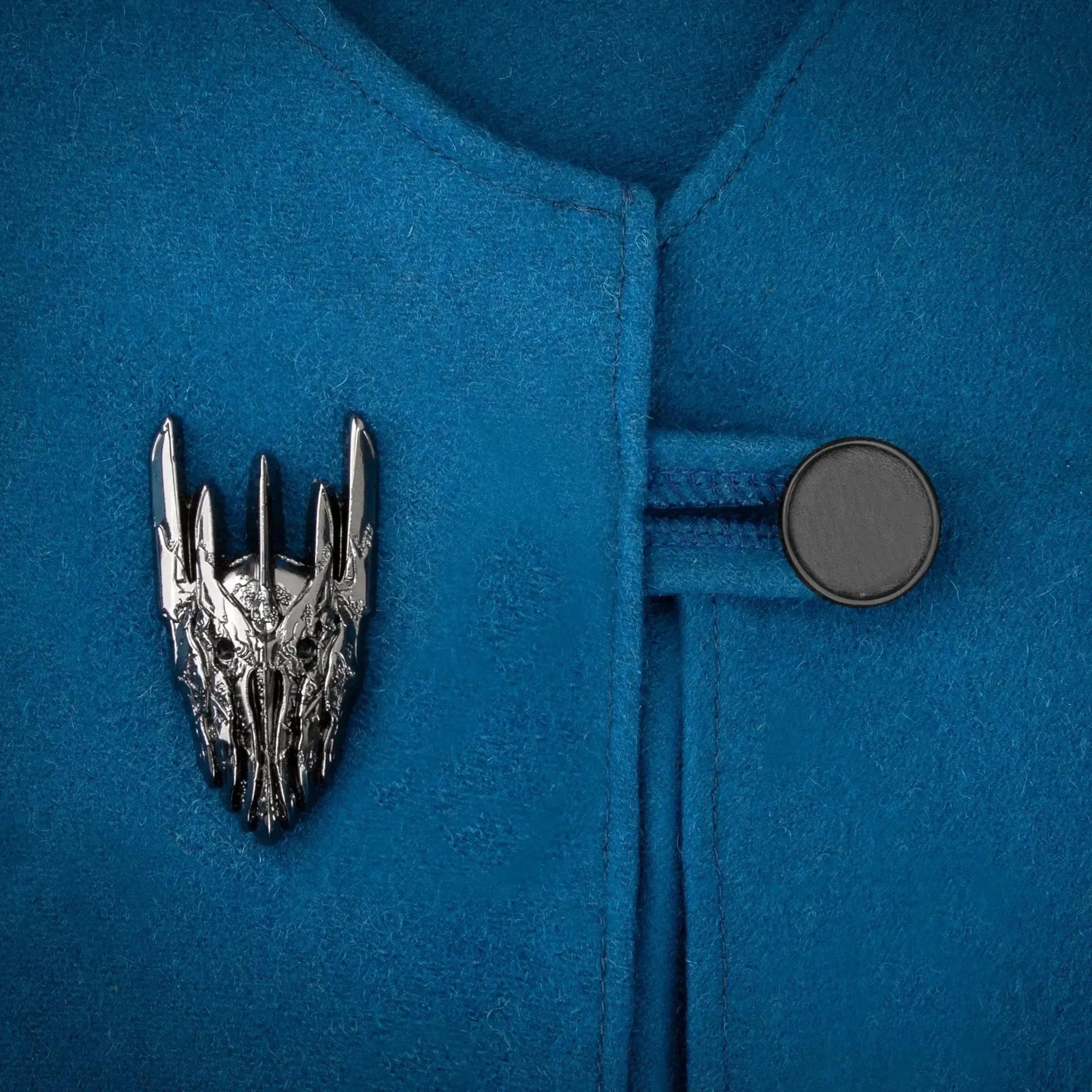 Cinereplicas The Lord of the Rings - Helmet of Sauron Magnetic Pin - Cinereplicas