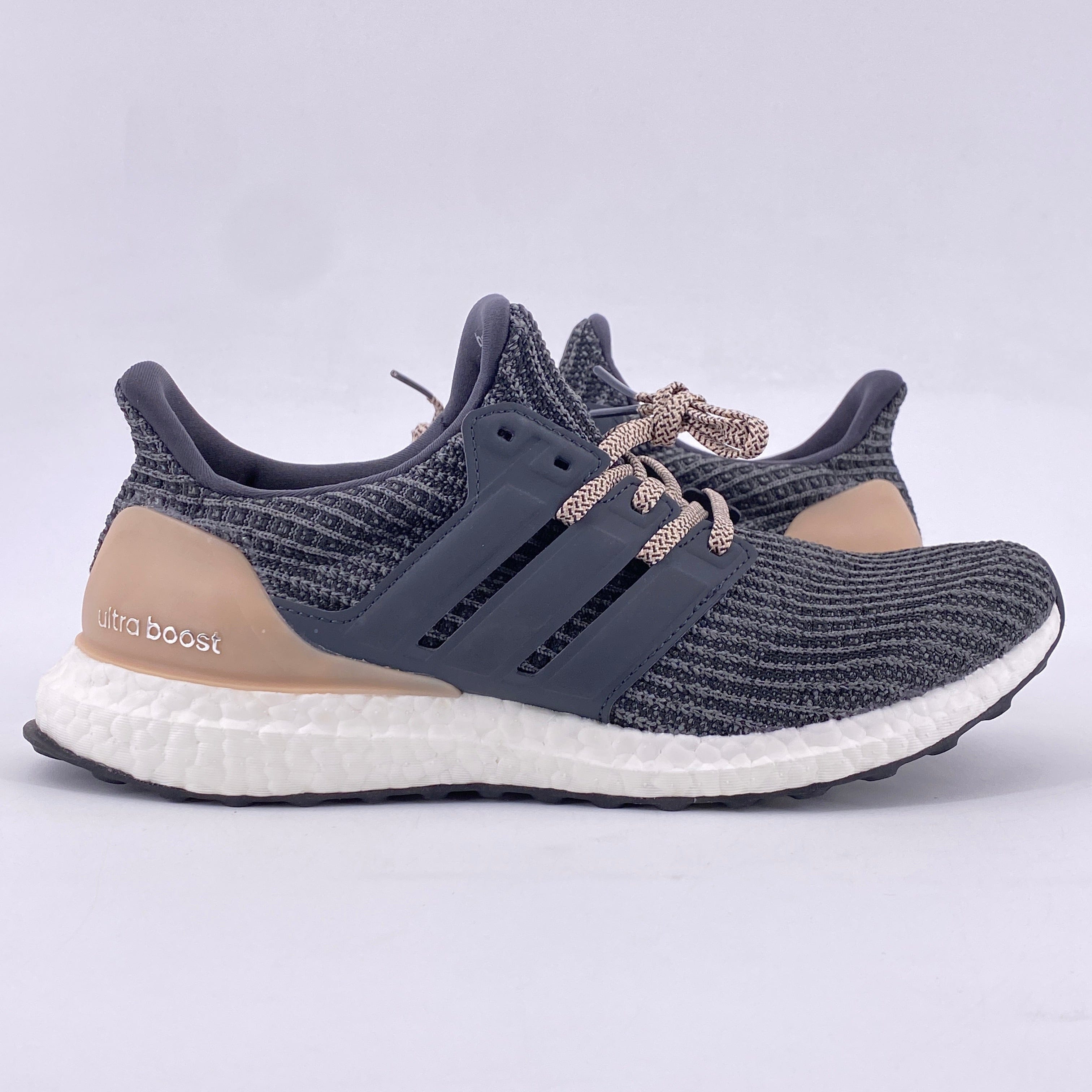 Adidas (W) Ultraboost "Ash Pearl" 2018 New Size 9.5W