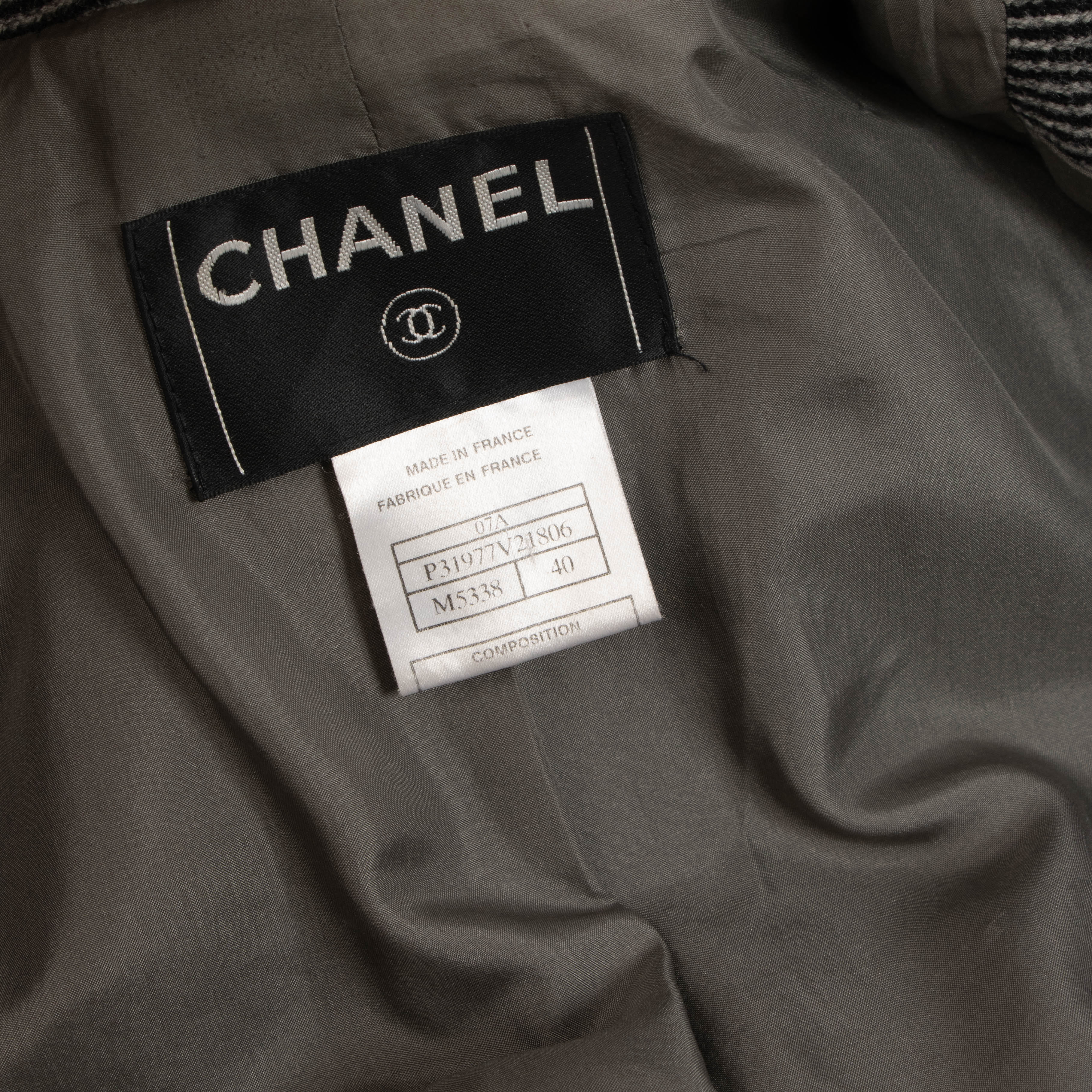 Chanel 07A Grey Coat - Size 40
