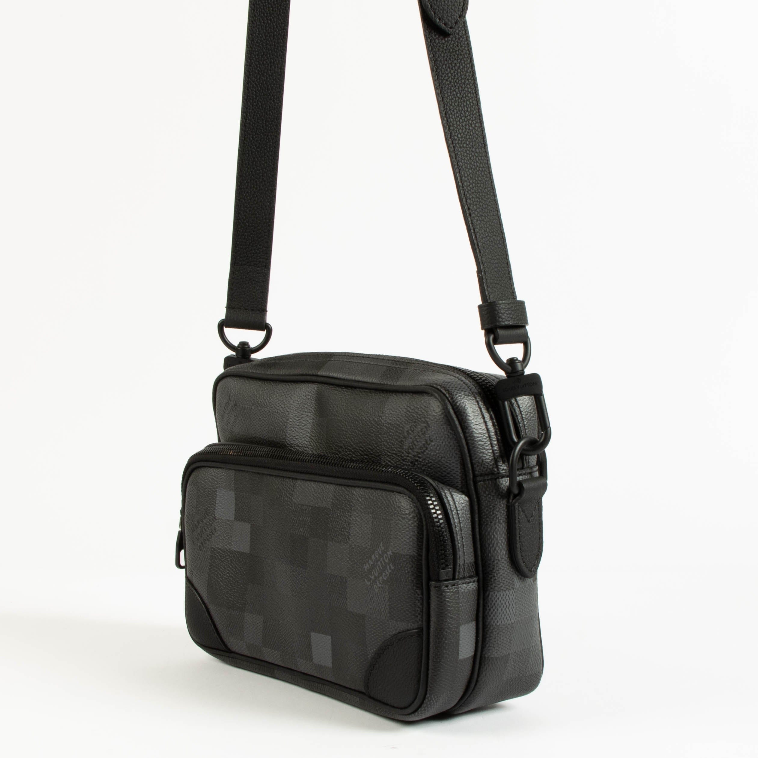 Louis Vuitton Black Damoflage Nil Messenger Bag
