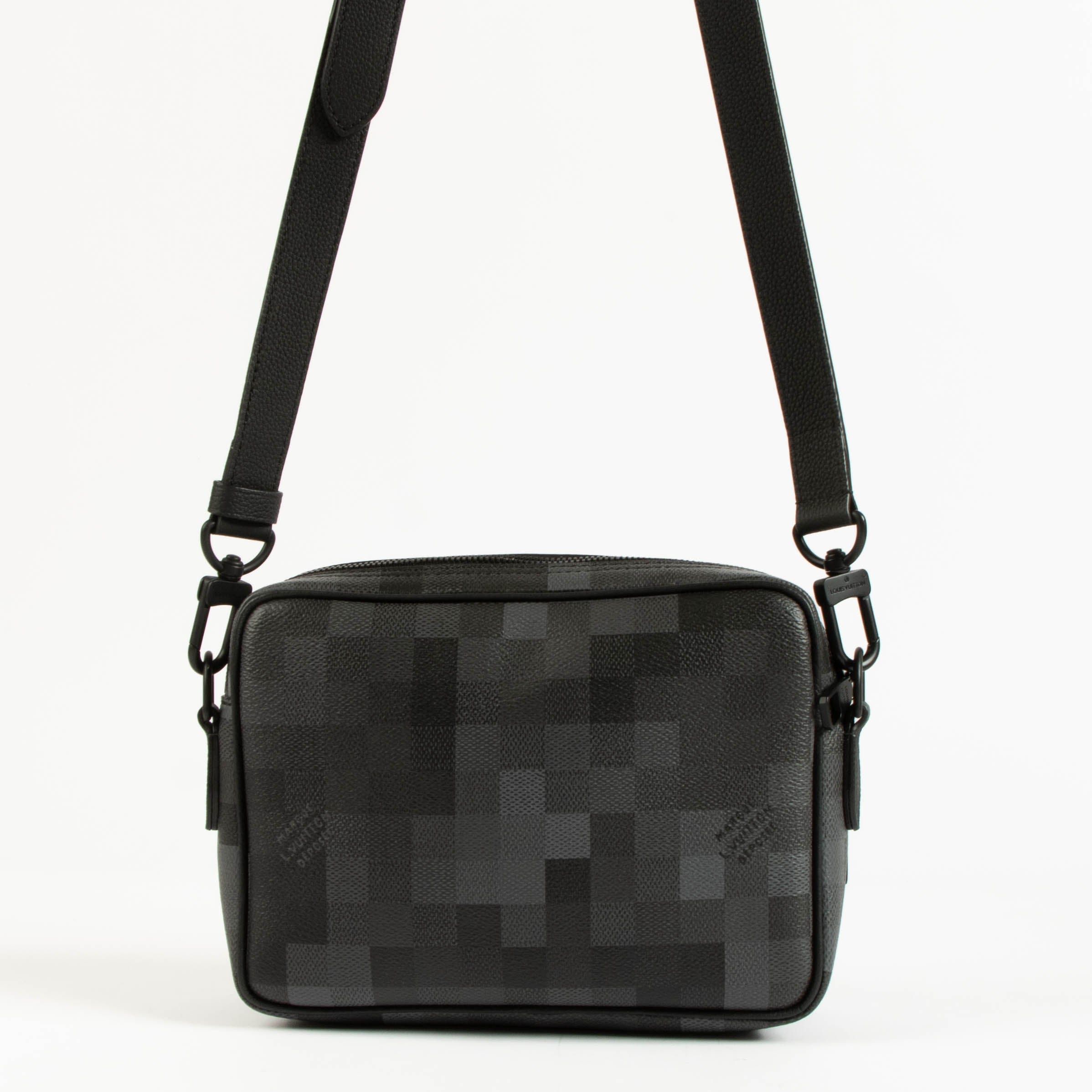 Louis Vuitton Black Damoflage Nil Messenger Bag