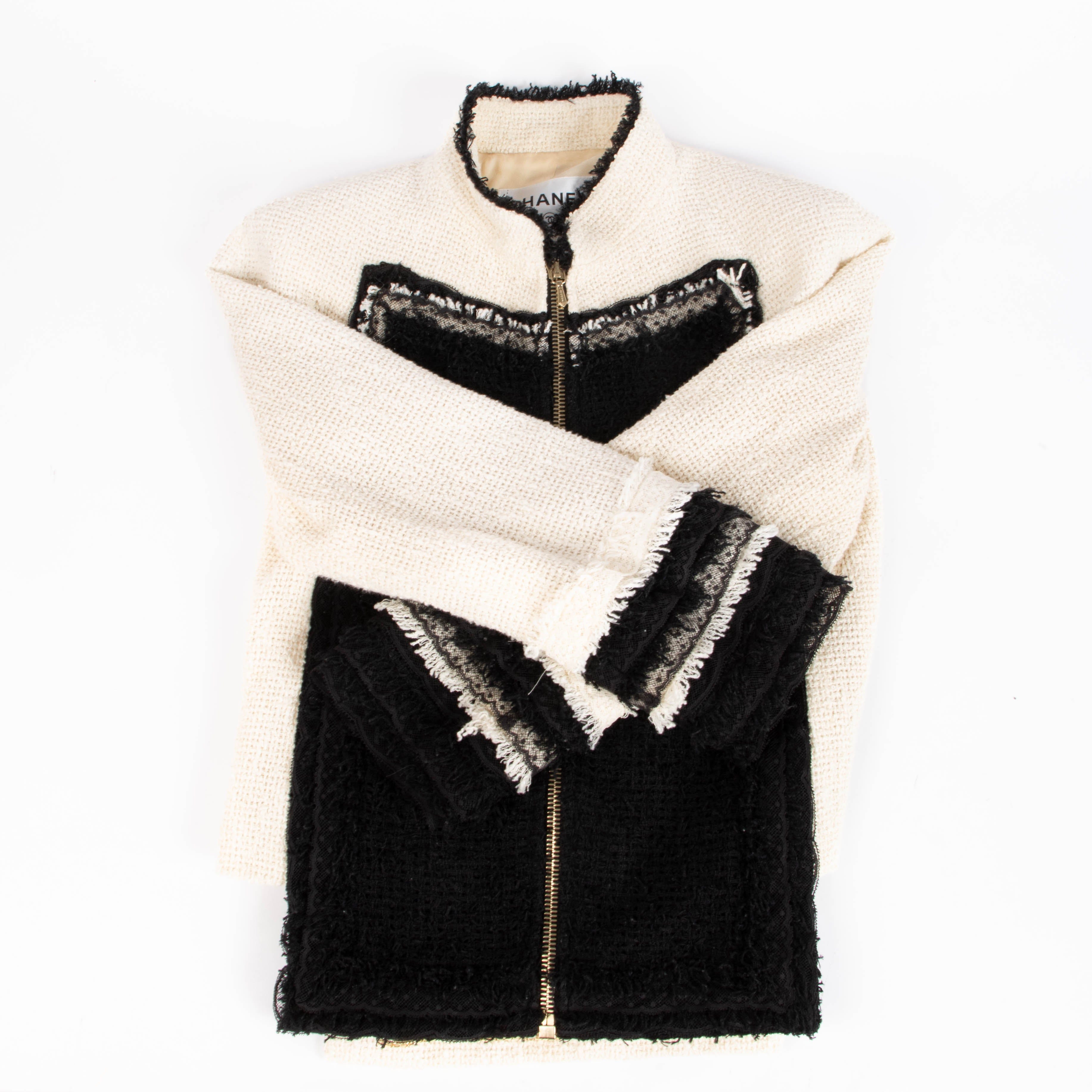 Chanel 10P Black/White Tweed Jacket - Size 34