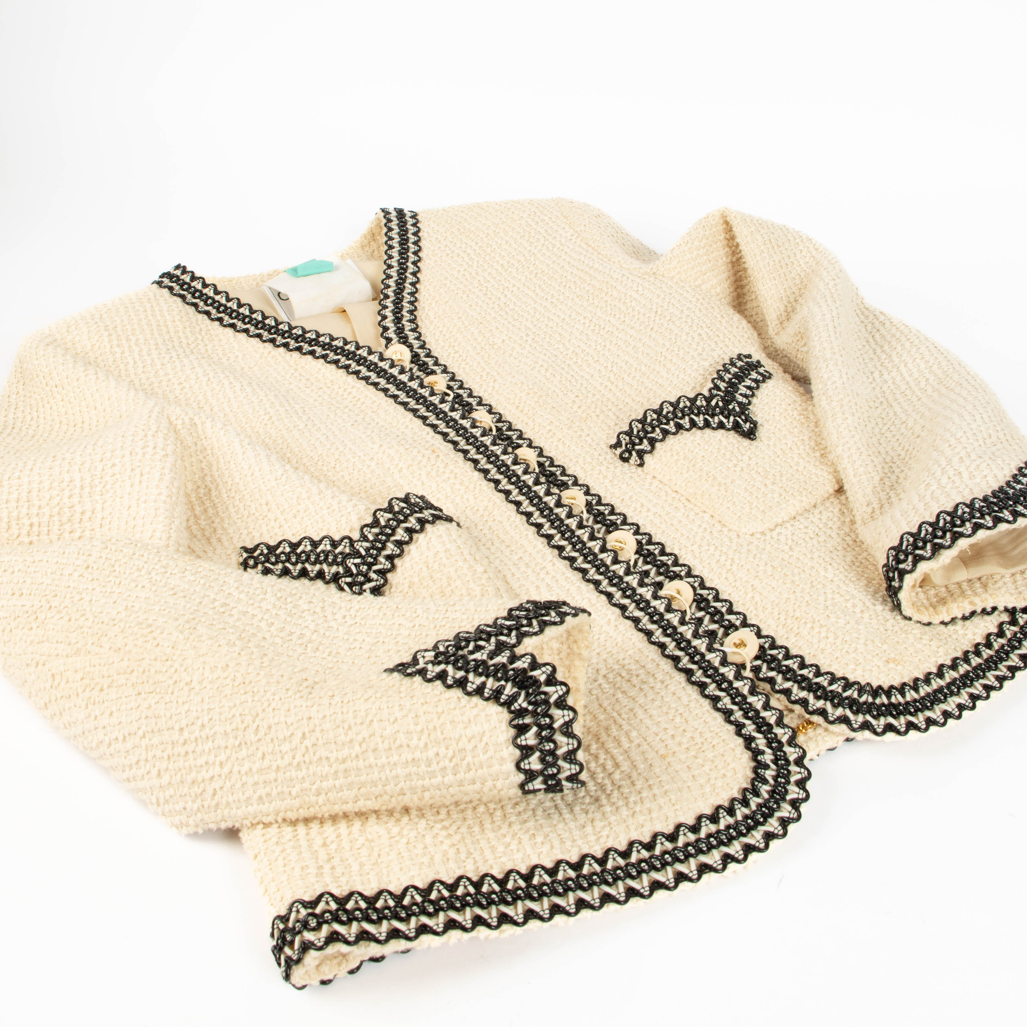 Chanel 94P Beige Tweed Jacket/Skirt Set - Size 40