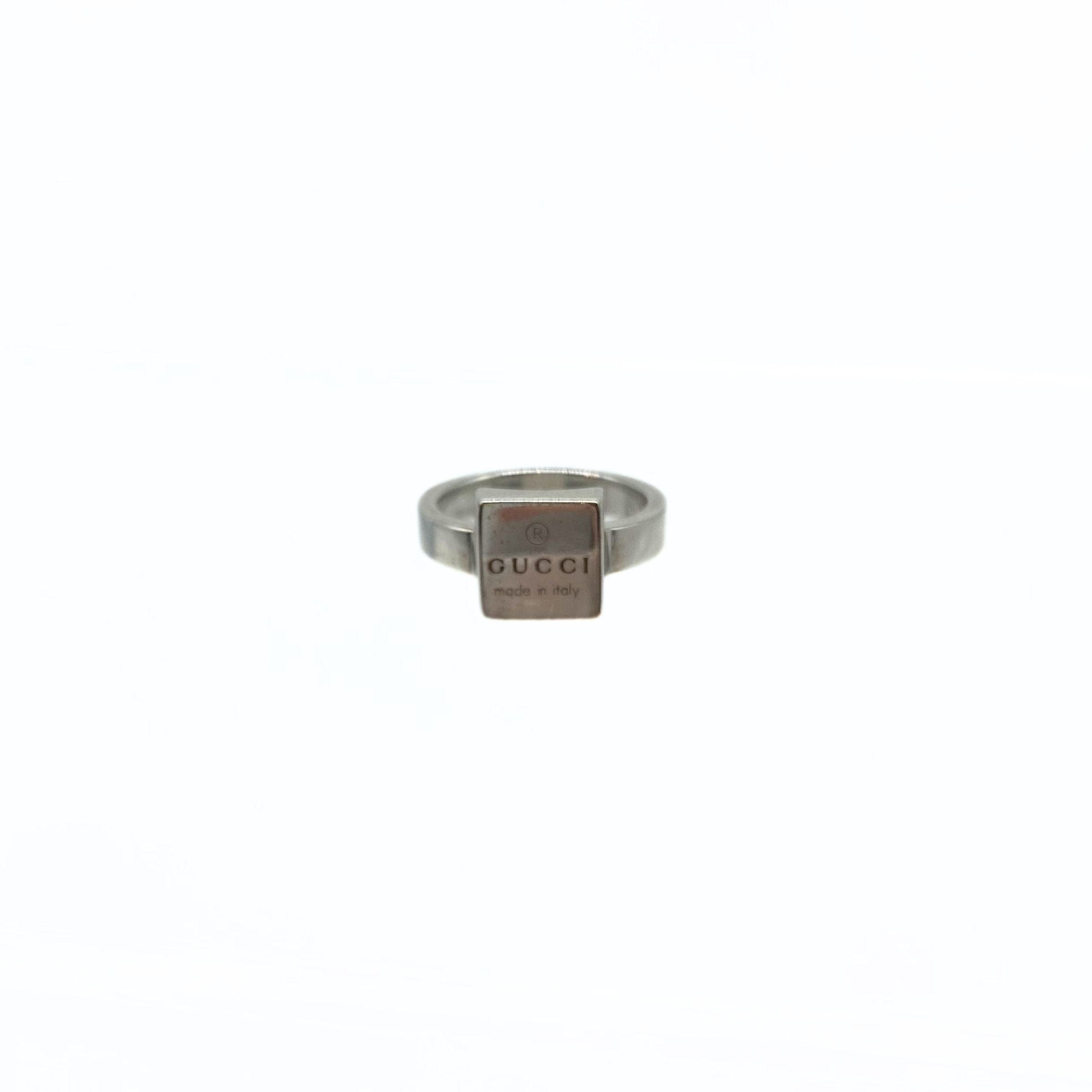 Gucci Trademark Square Top Logo Ring in Sterling Silver