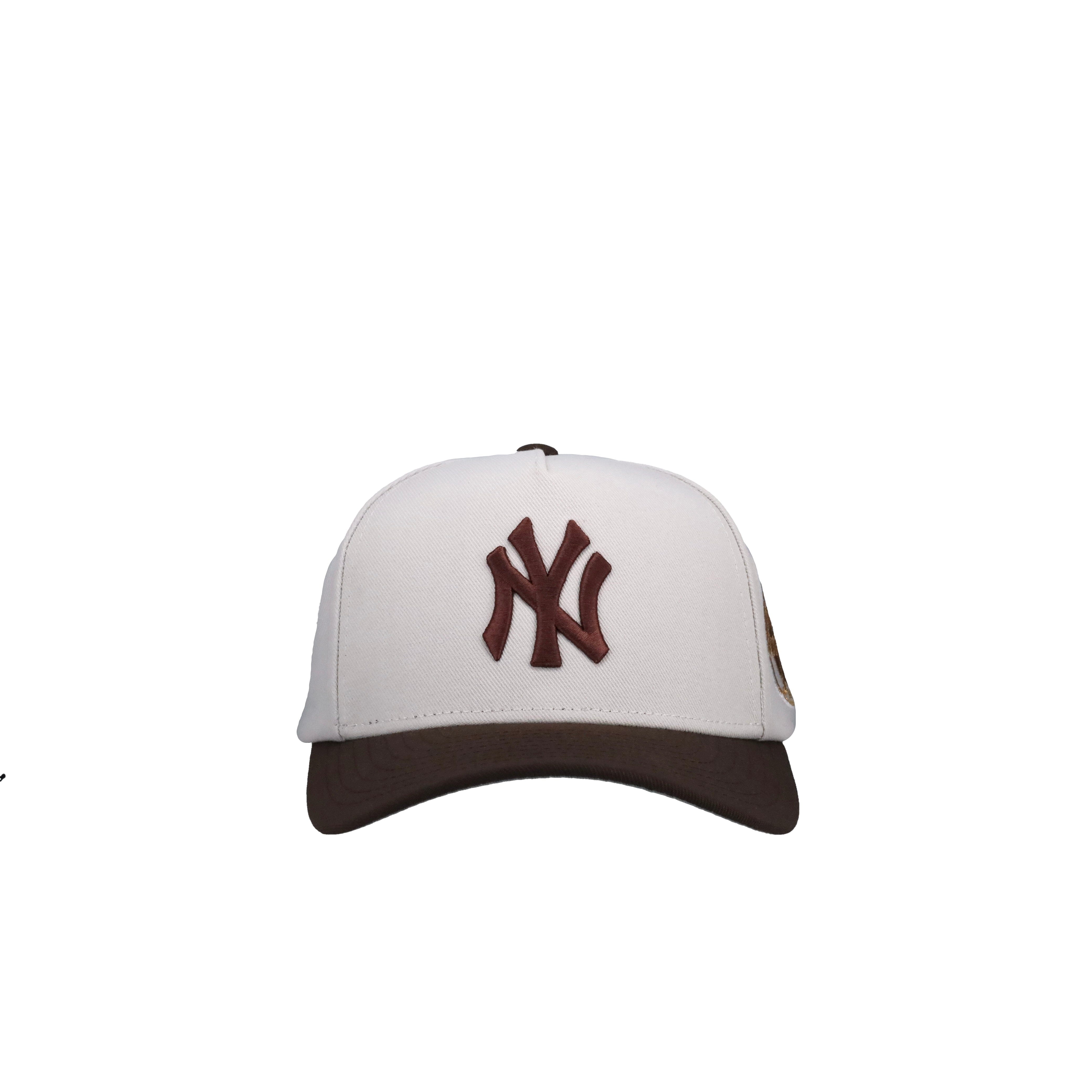 New York Yankees Capsule Exclusive New York Yankees Metallic Mitchell & Ness Pro Pinch A Frame Snapback Hat