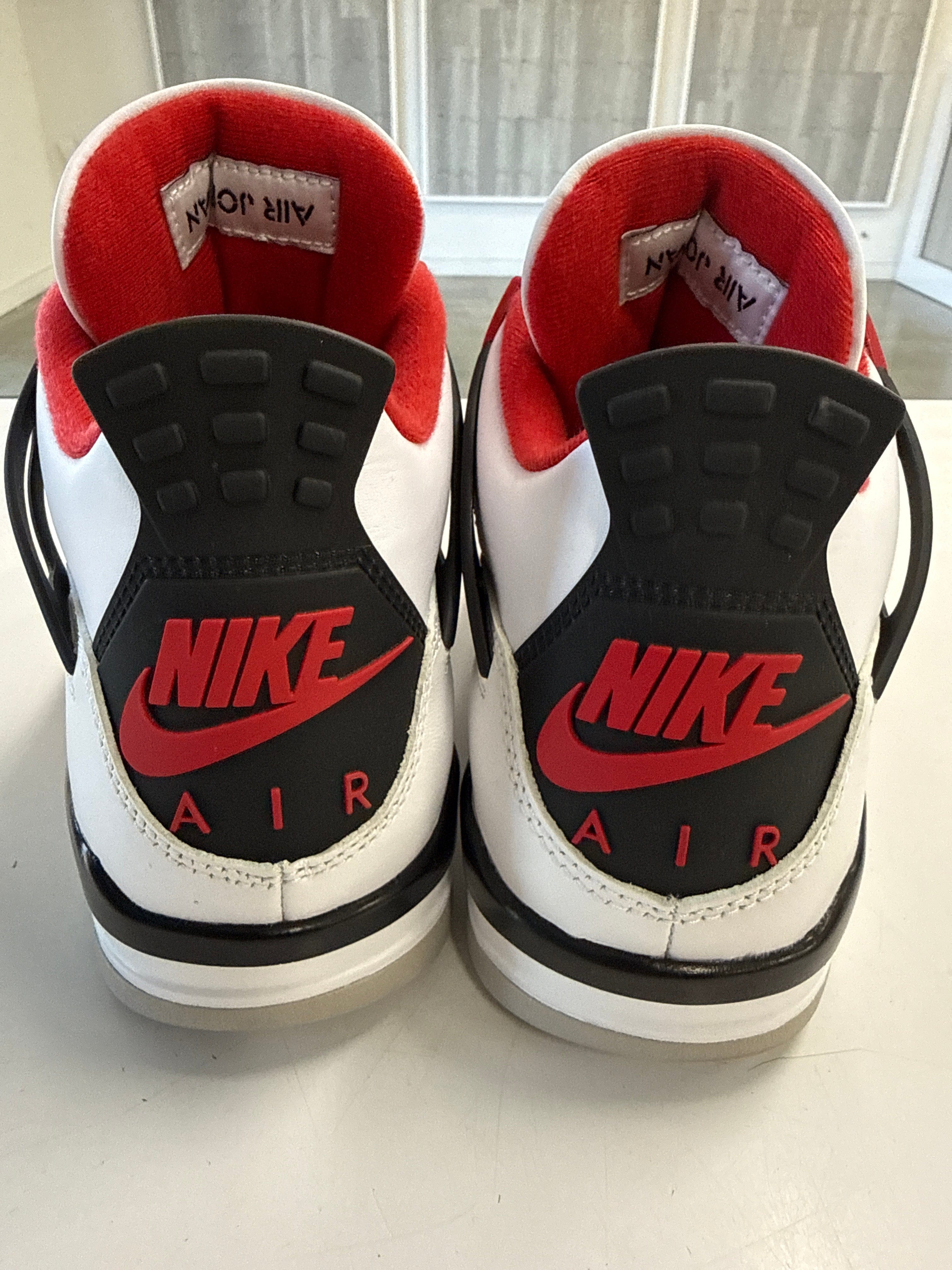 AIR JORDAN 4 FIRE RED 2020 - SIZE 8 (WORN)